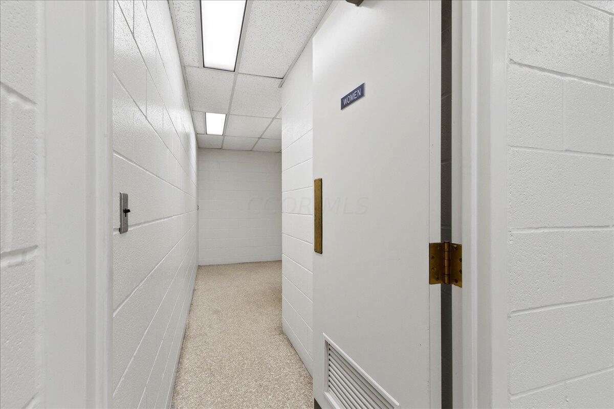 8 W Maple Street Property Photo 34