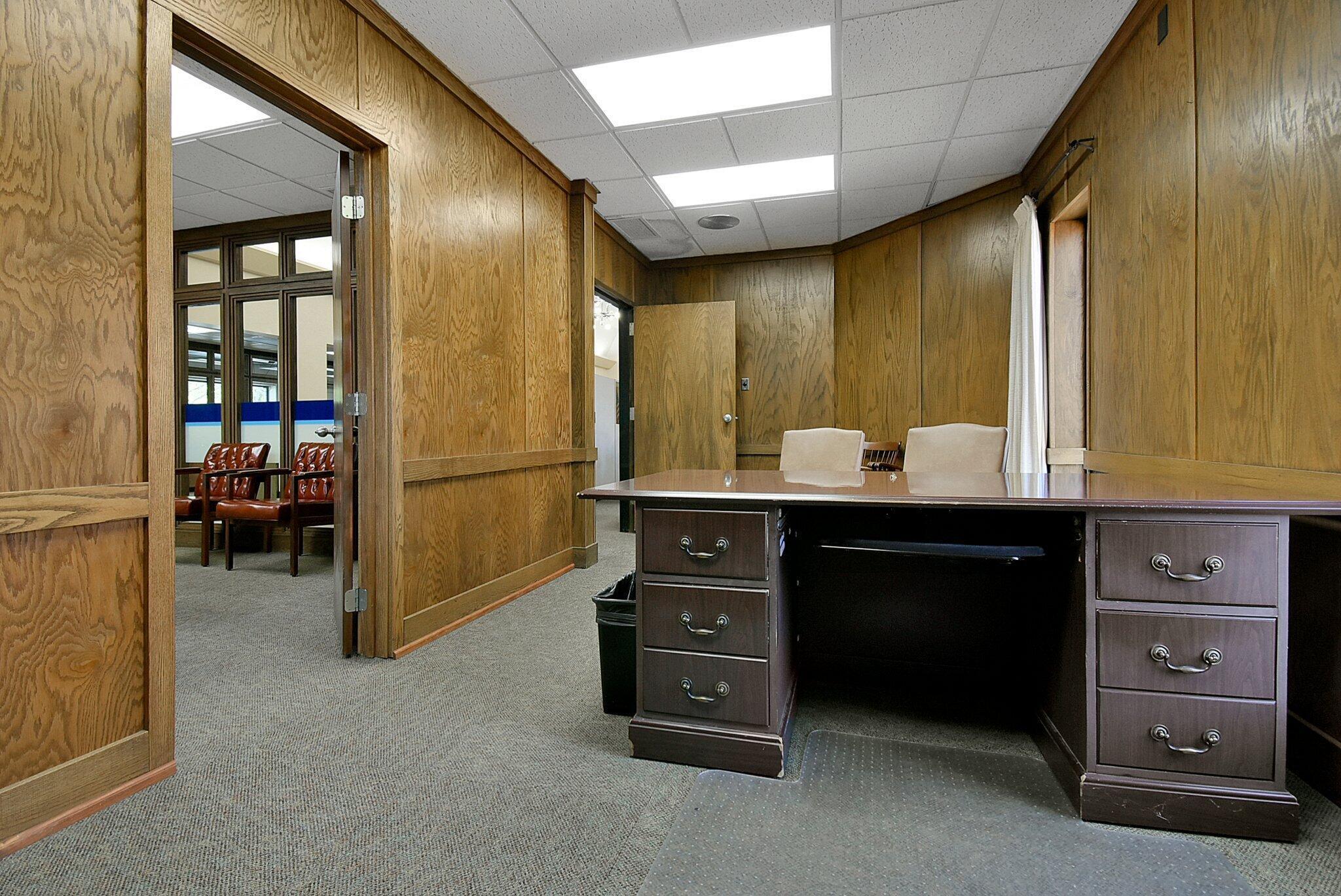 245 N Seltzer Street Property Photo 17