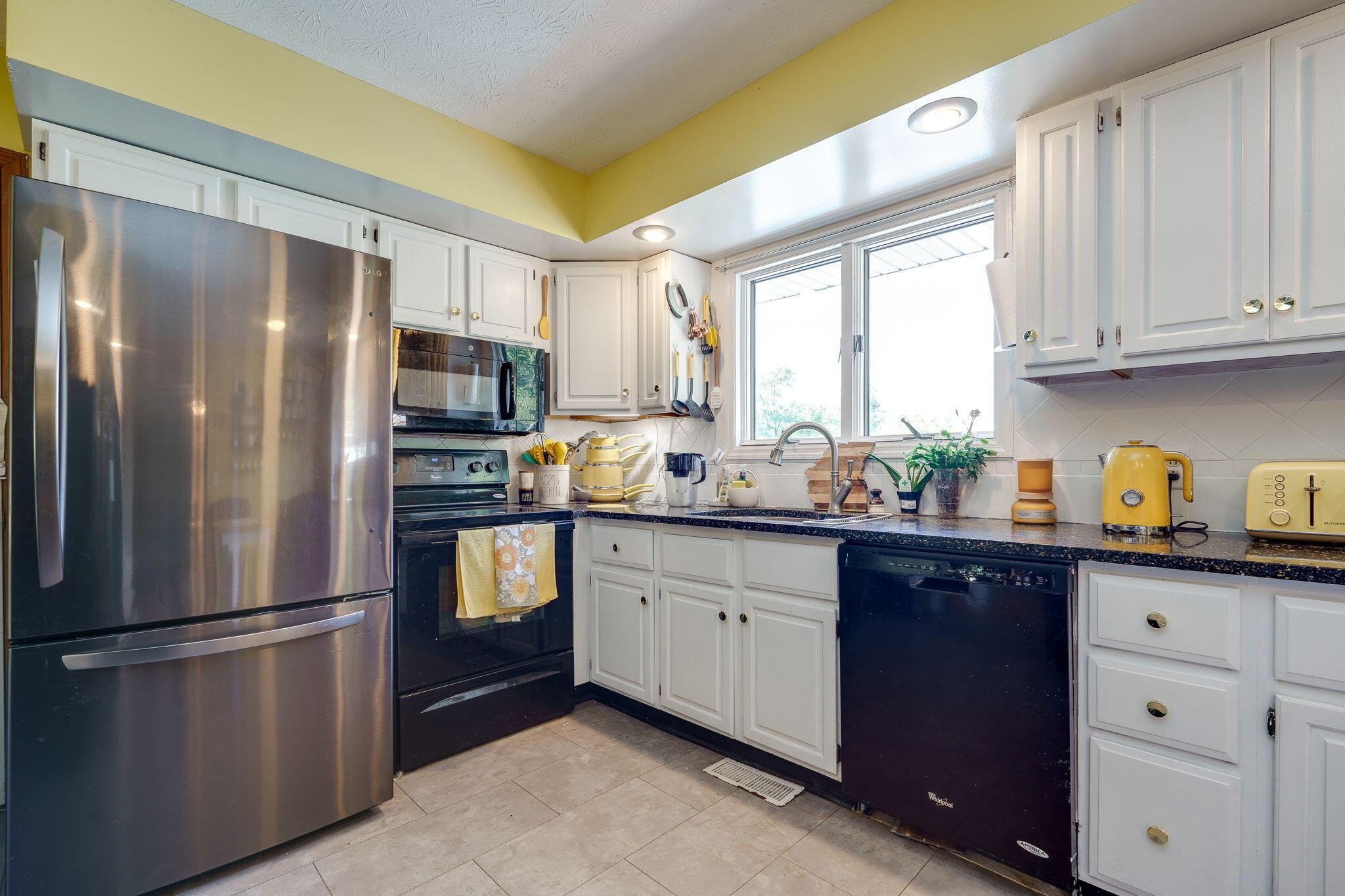 3630 Singing Wind Way Property Photo 20