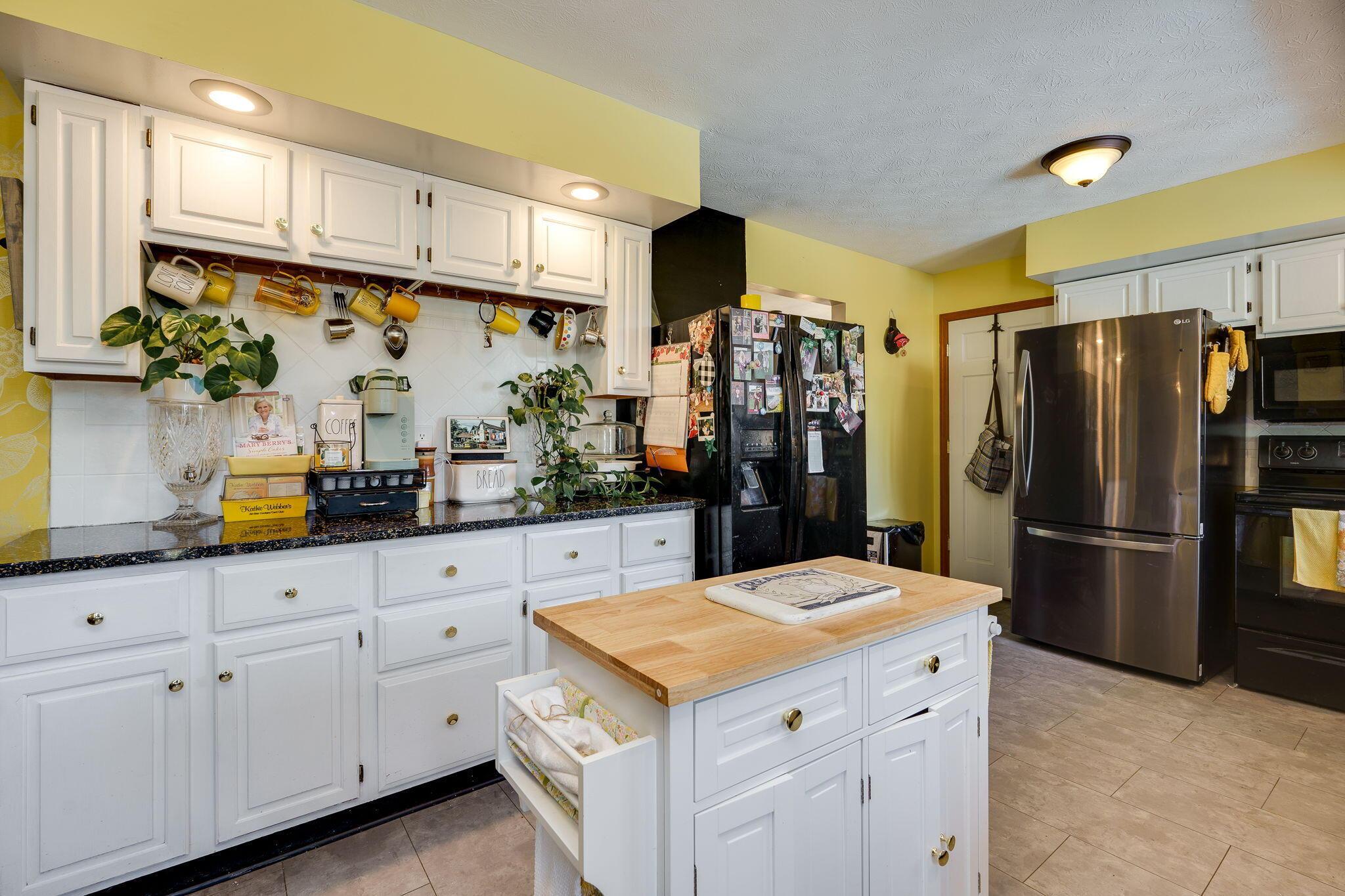 3630 Singing Wind Way Property Photo 27