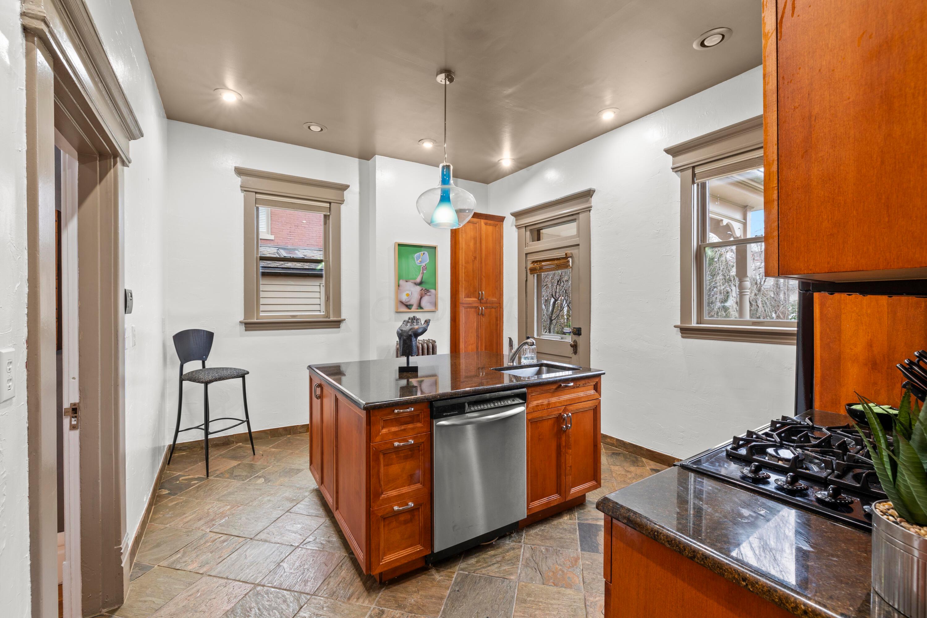130 Buttles Avenue Property Photo 11