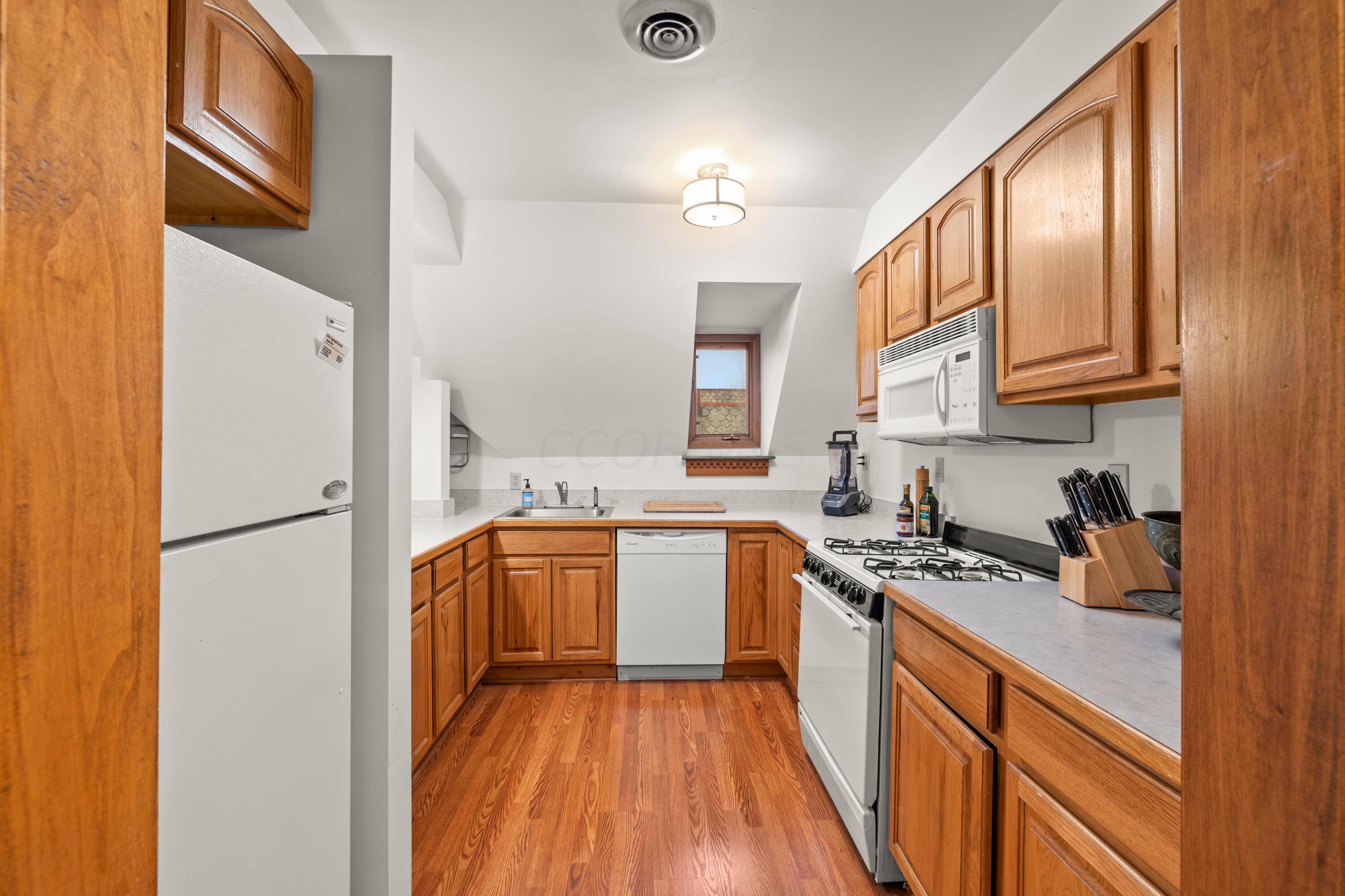 130 Buttles Avenue Property Photo 32