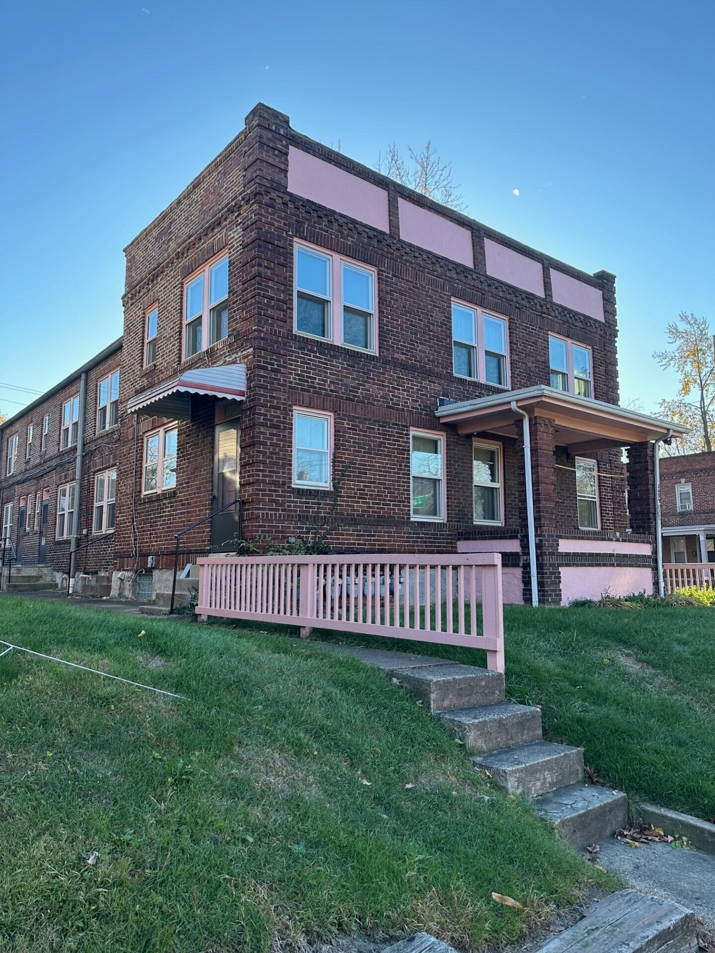 2054 N 4th Street Property Photo 1