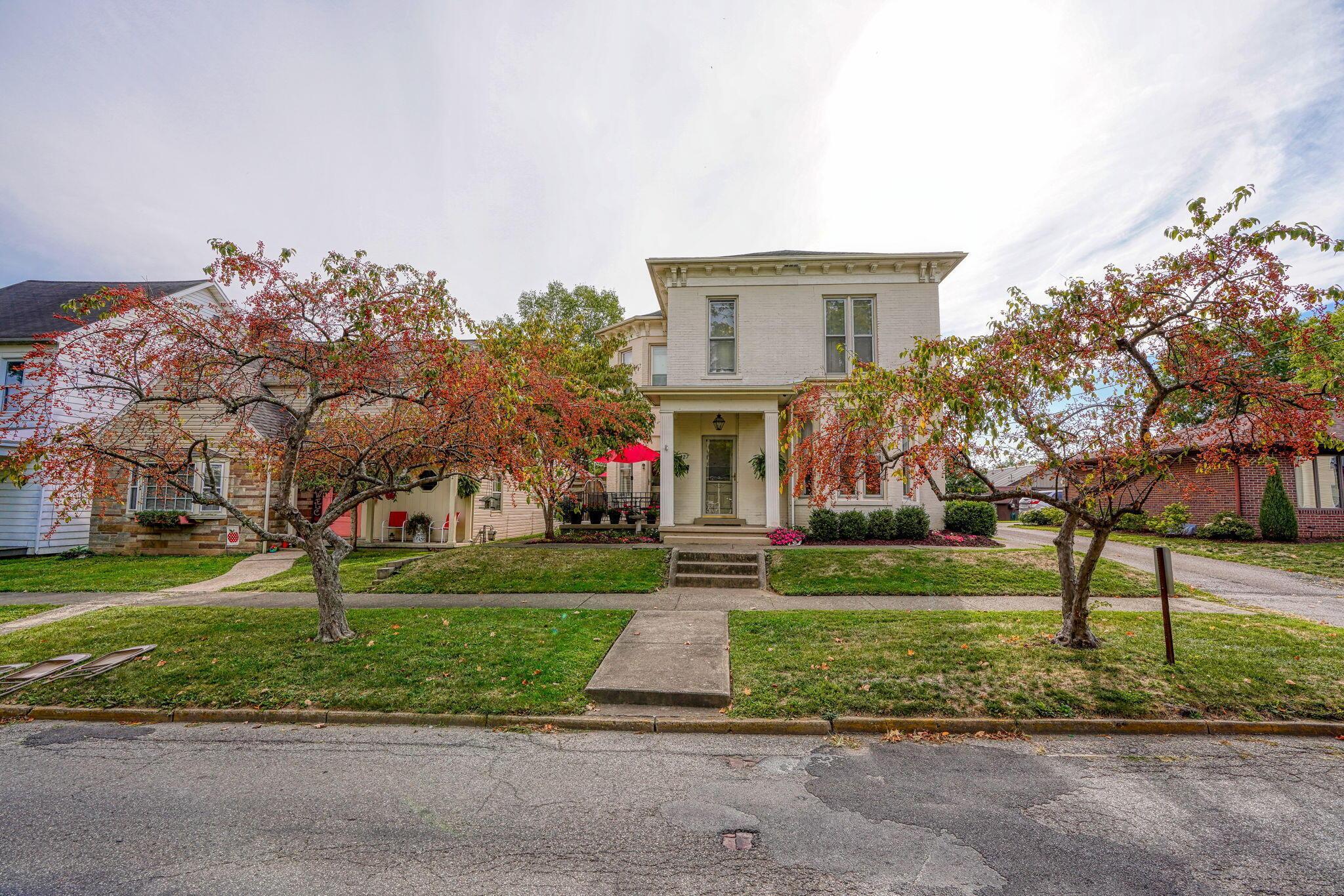 327 Pearl Street Property Photo 4