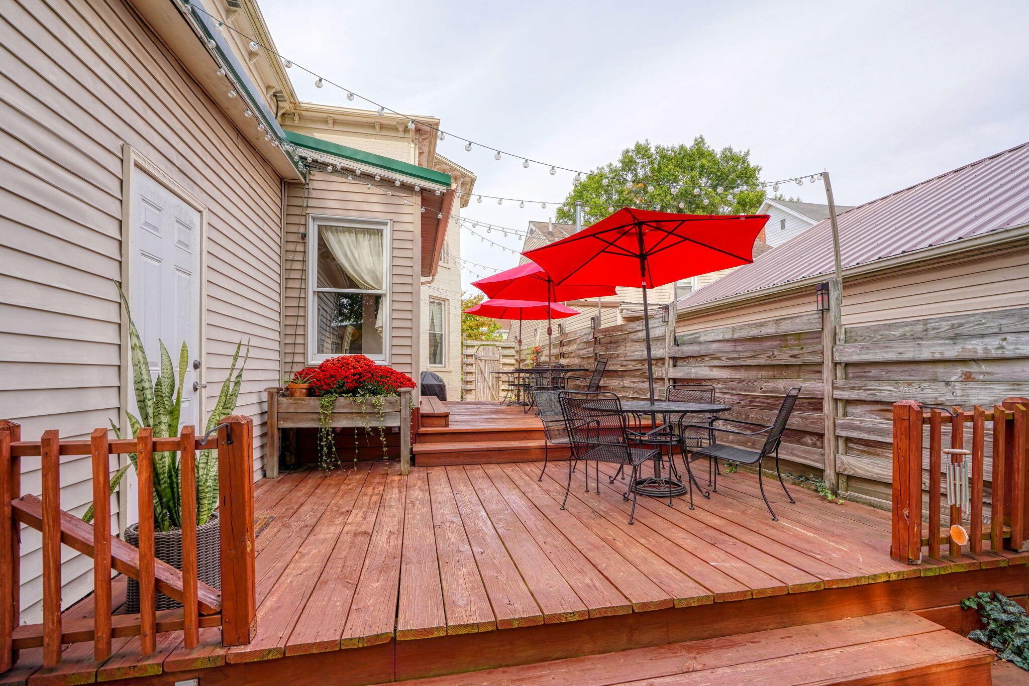 327 Pearl Street Property Photo 10