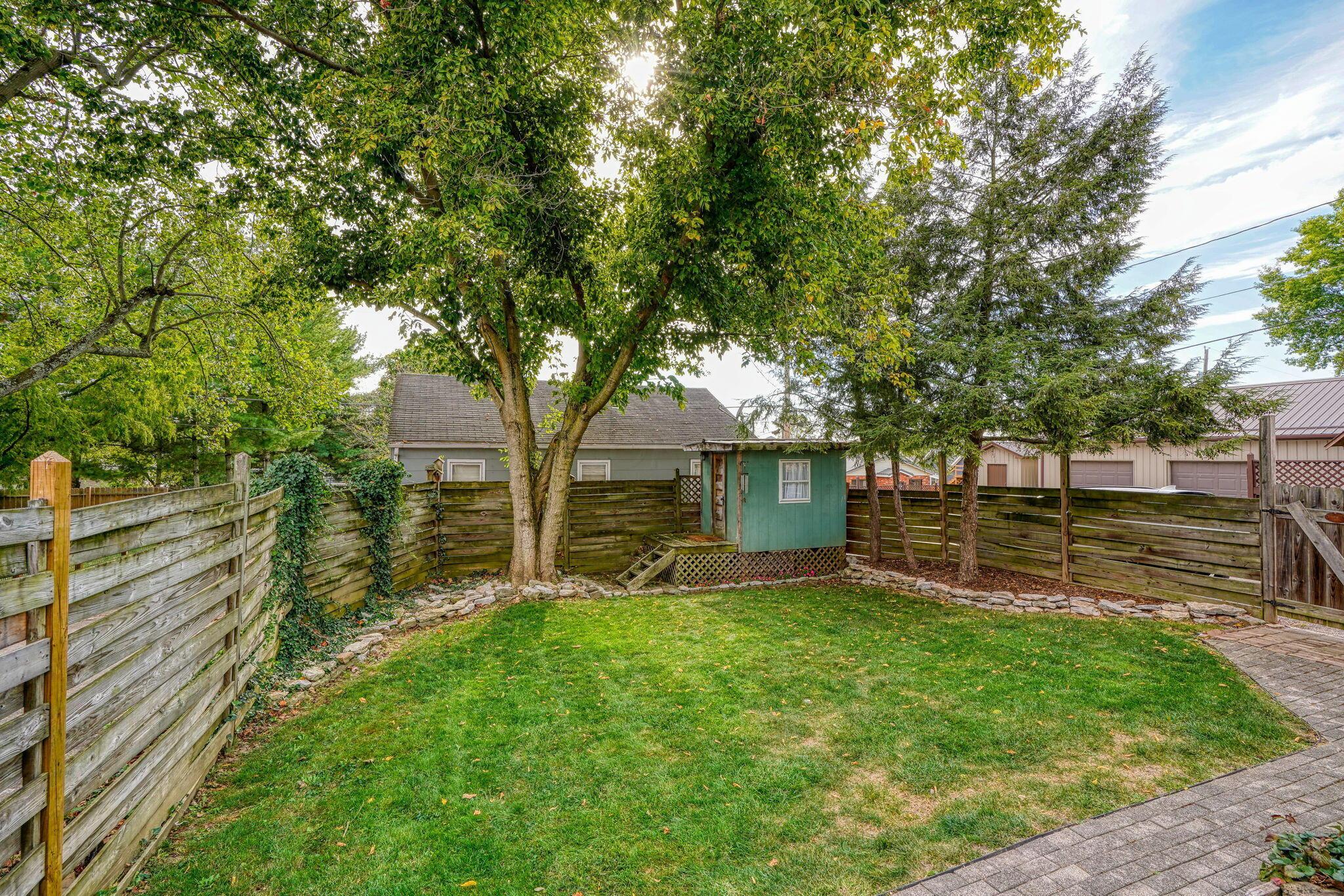 327 Pearl Street Property Photo 12