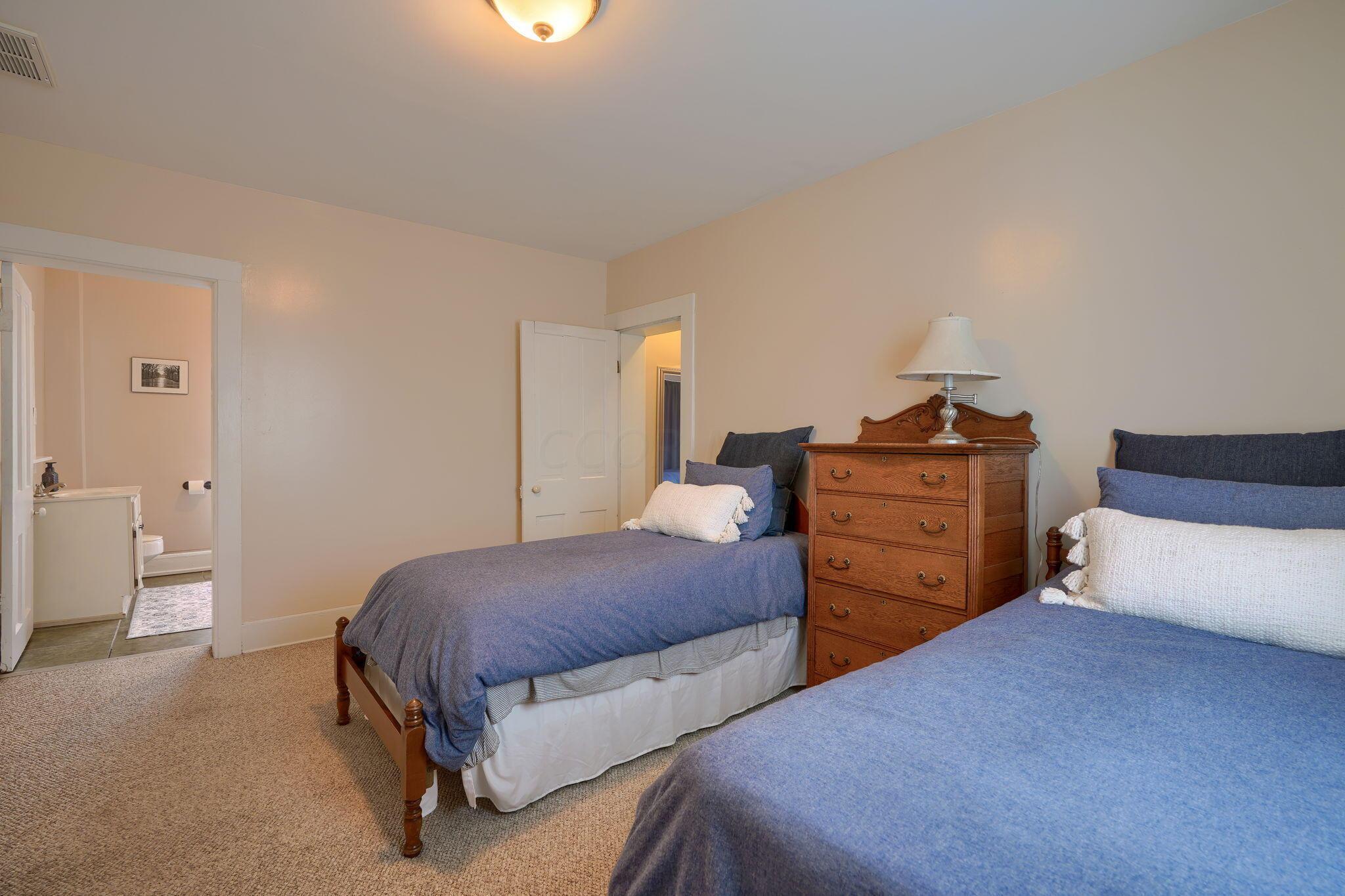327 Pearl Street Property Photo 39