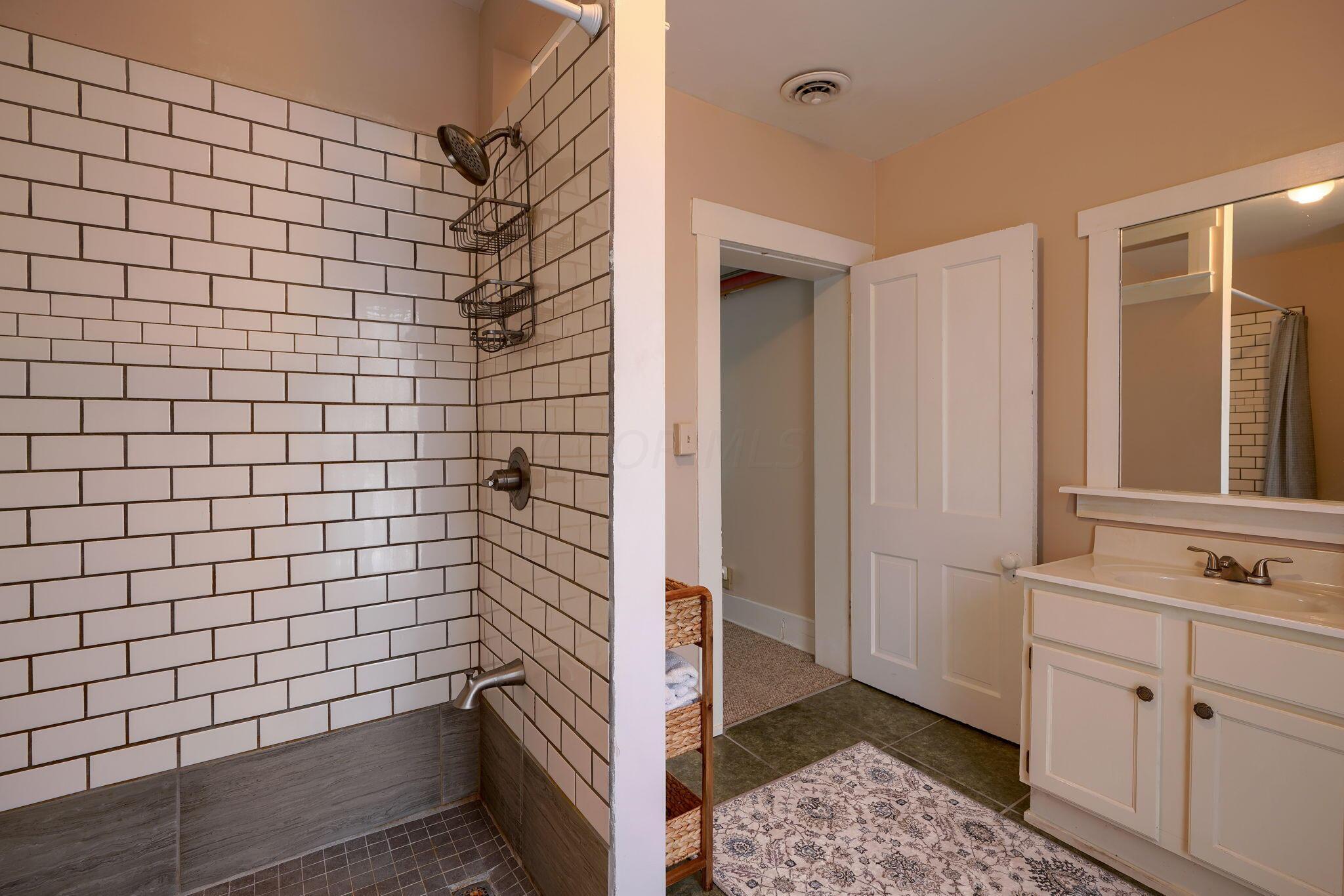 327 Pearl Street Property Photo 42