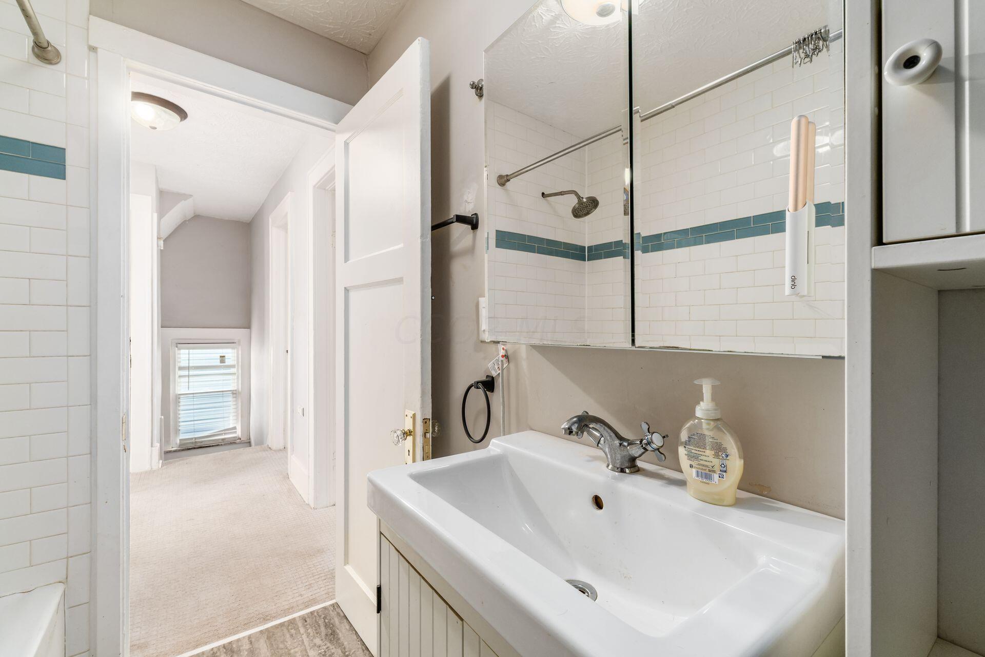 837 Reinhard Avenue Property Photo 25