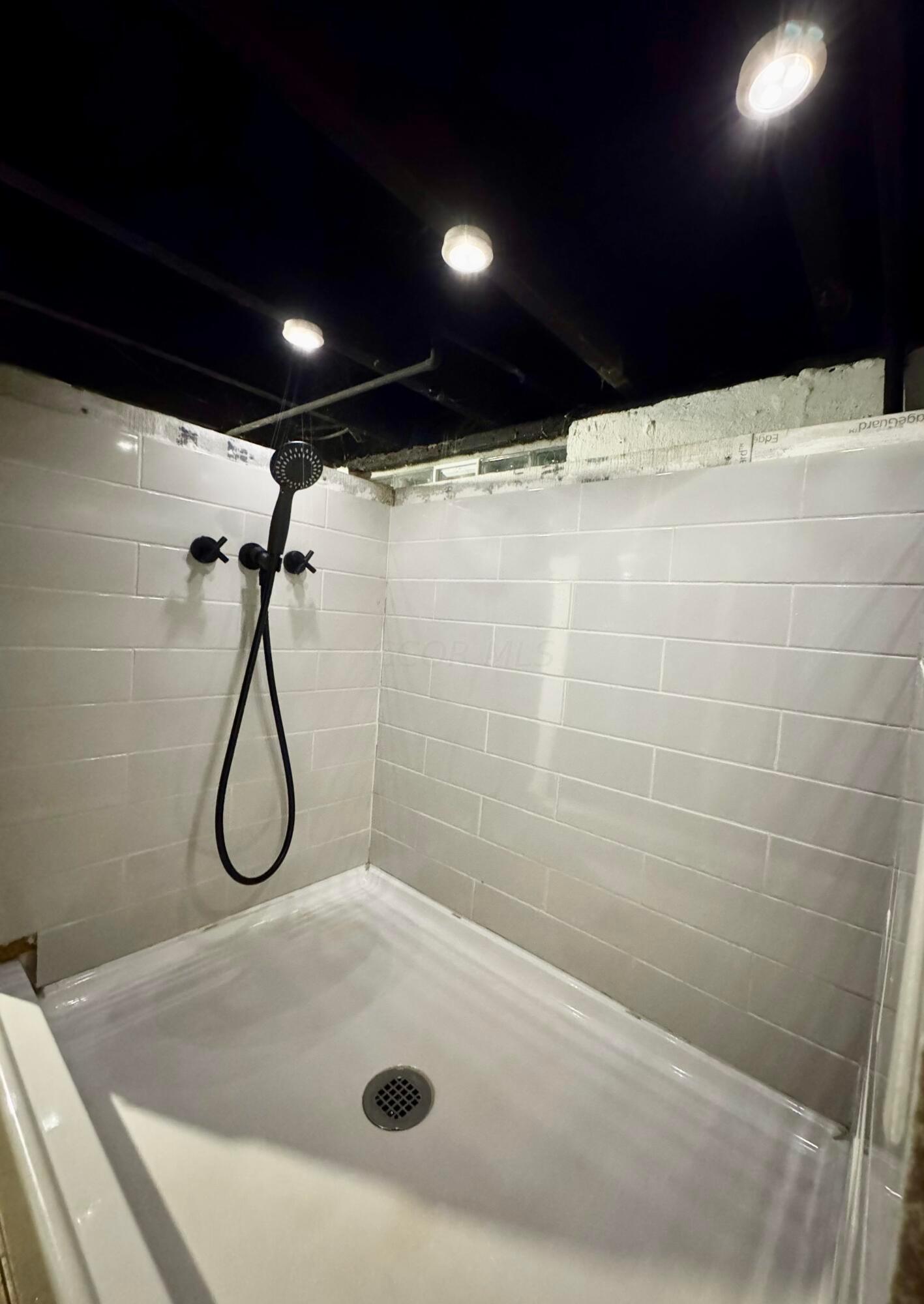 837 Reinhard Avenue Property Photo 35