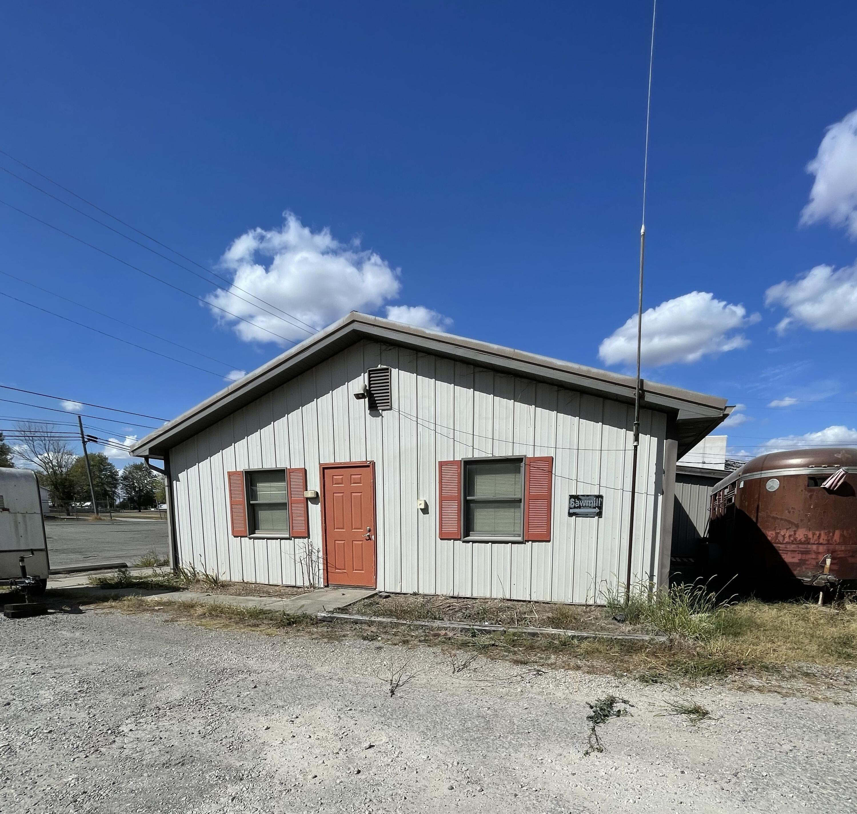 728 N Main Street Property Photo 2