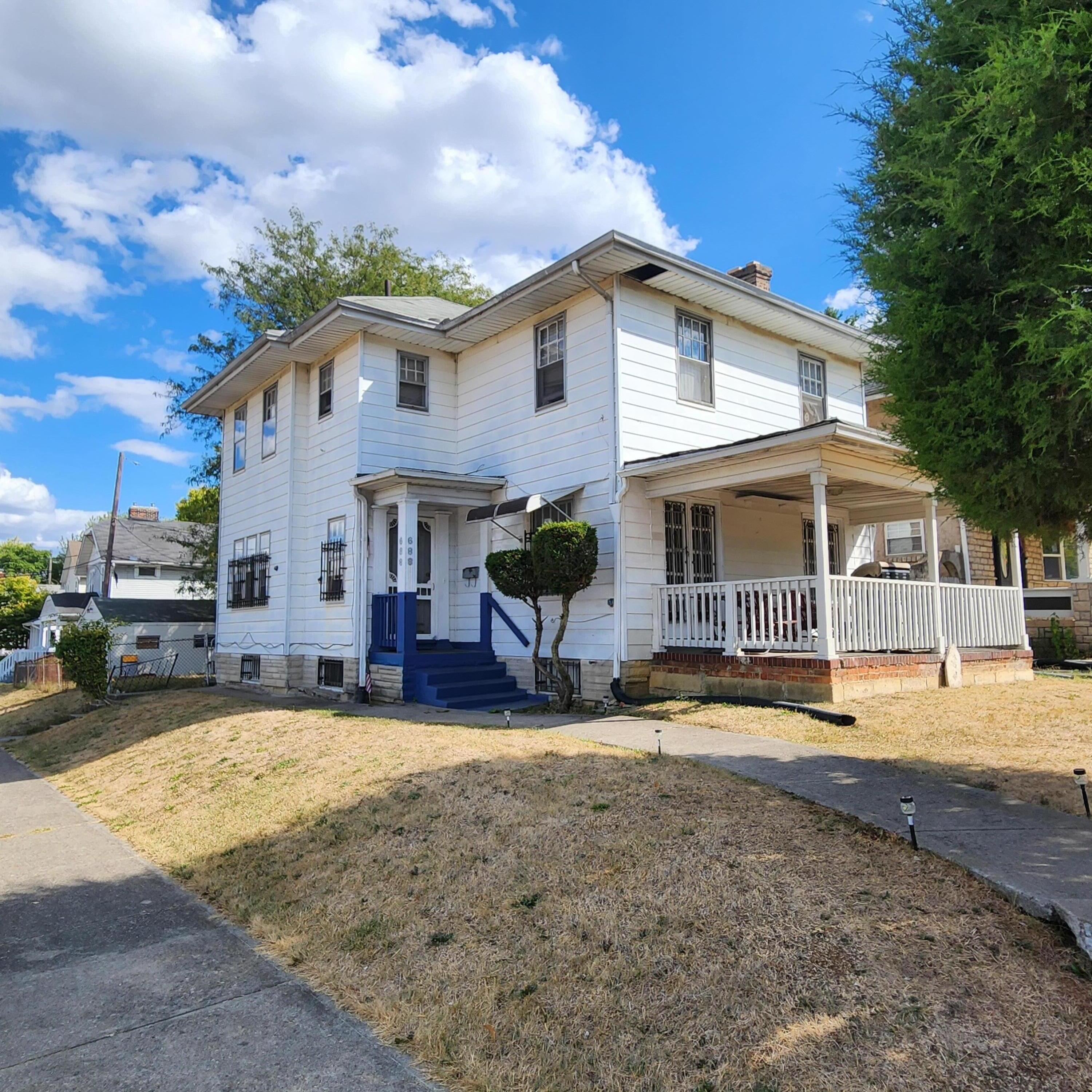 688 Berkeley Road Property Photo 4