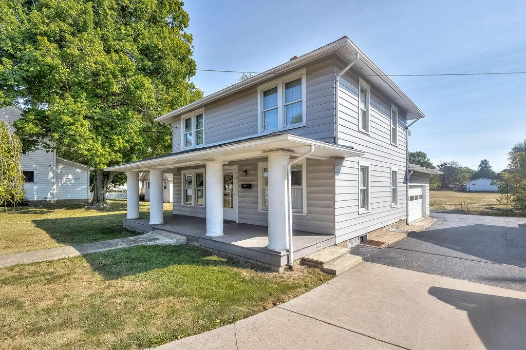 702 Coshocton Avenue Property Photo 1