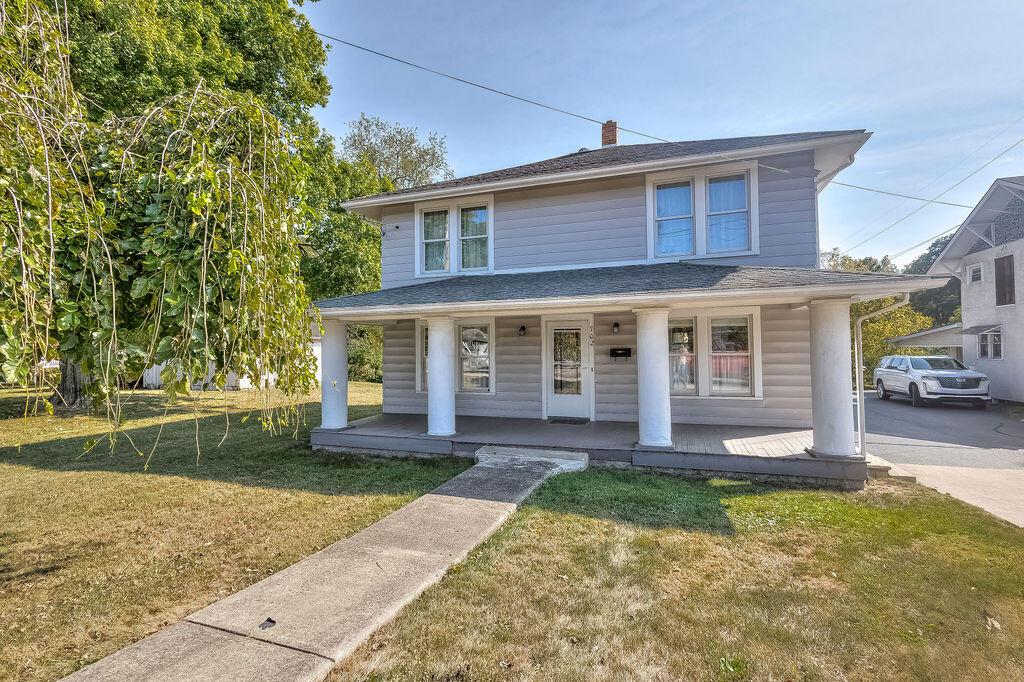 702 Coshocton Avenue Property Photo 2