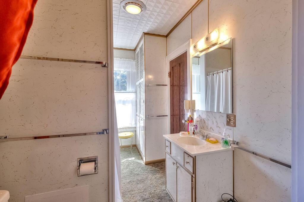 702 Coshocton Avenue Property Photo 28