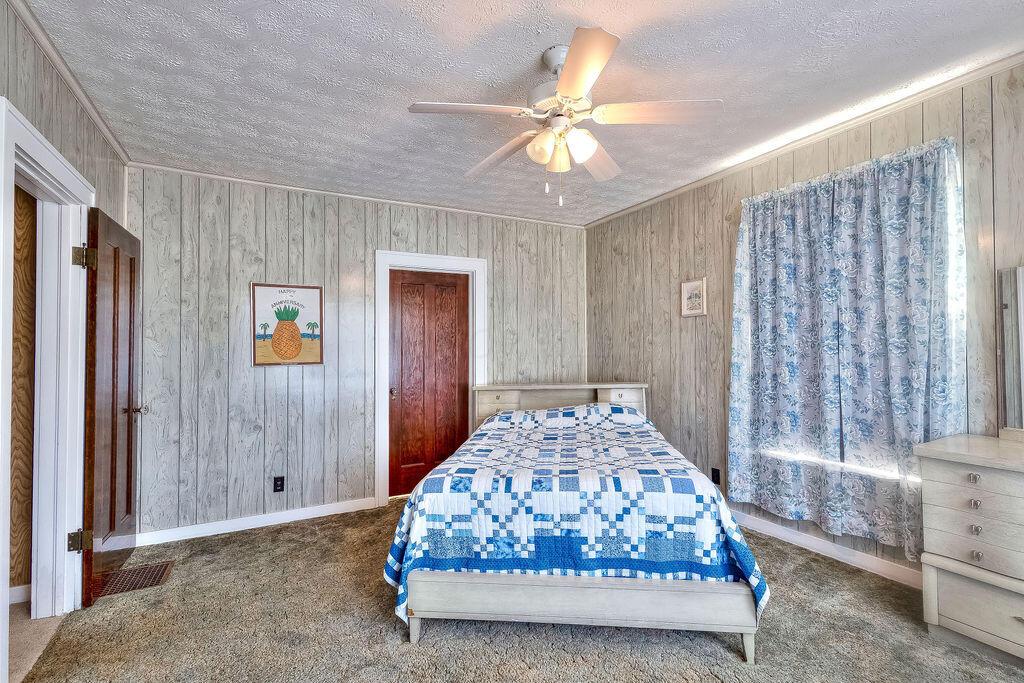 702 Coshocton Avenue Property Photo 38