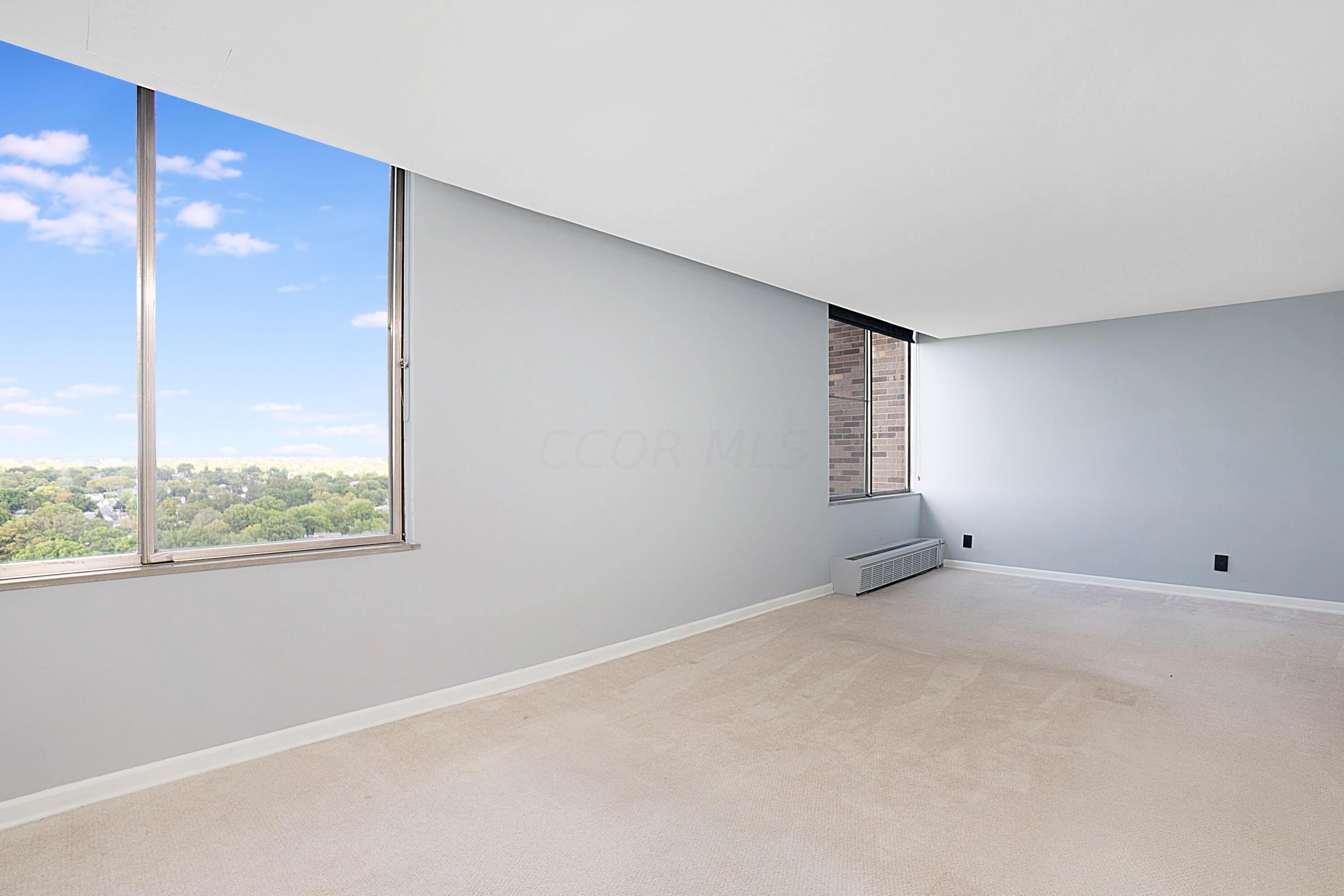 1000 Urlin Avenue, 2017 Property Photo 17