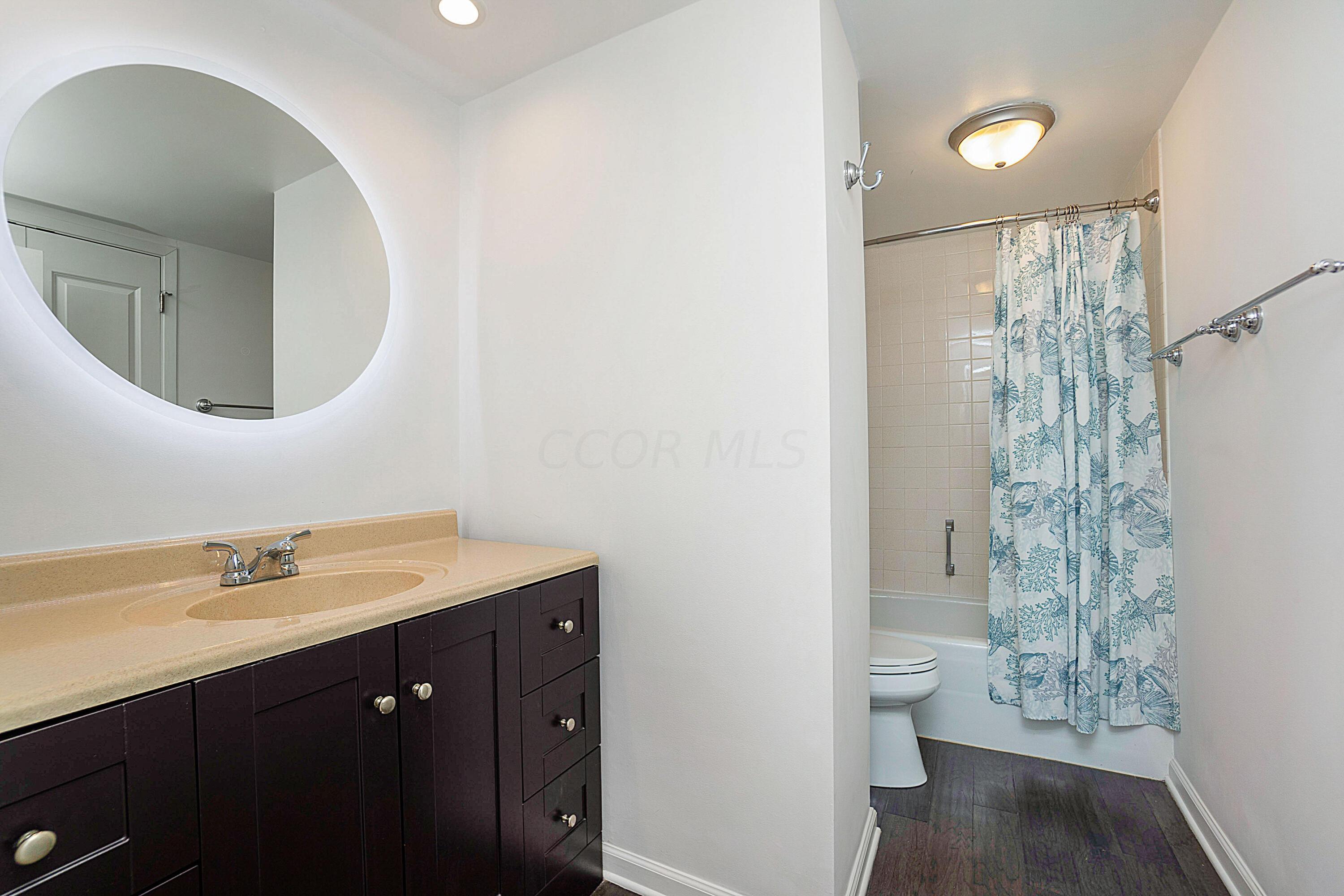 1000 Urlin Avenue, 2017 Property Photo 19