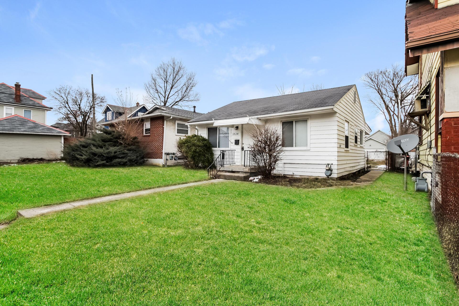 1328 Kent Street Property Photo 2