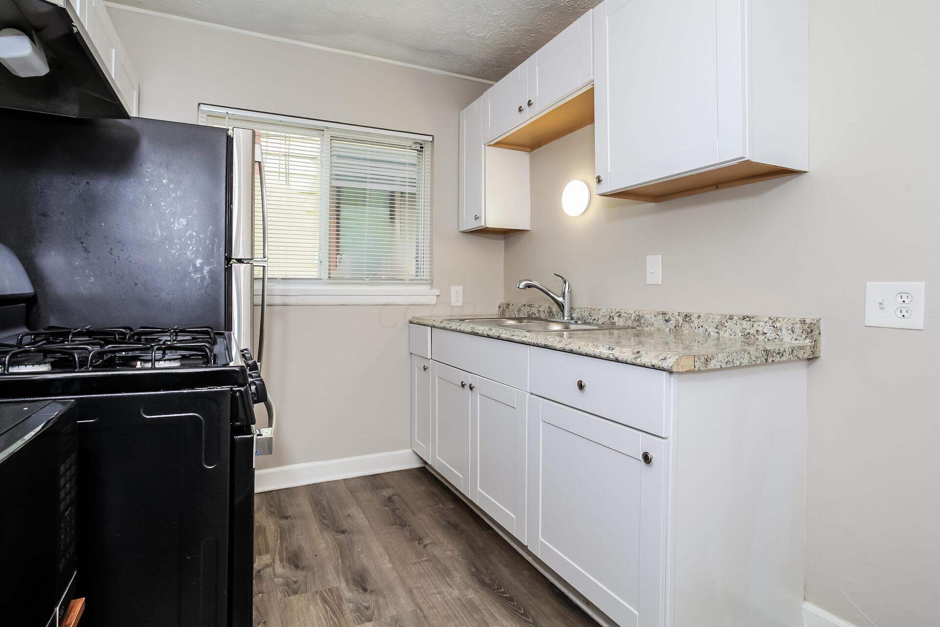 1328 Kent Street Property Photo 4