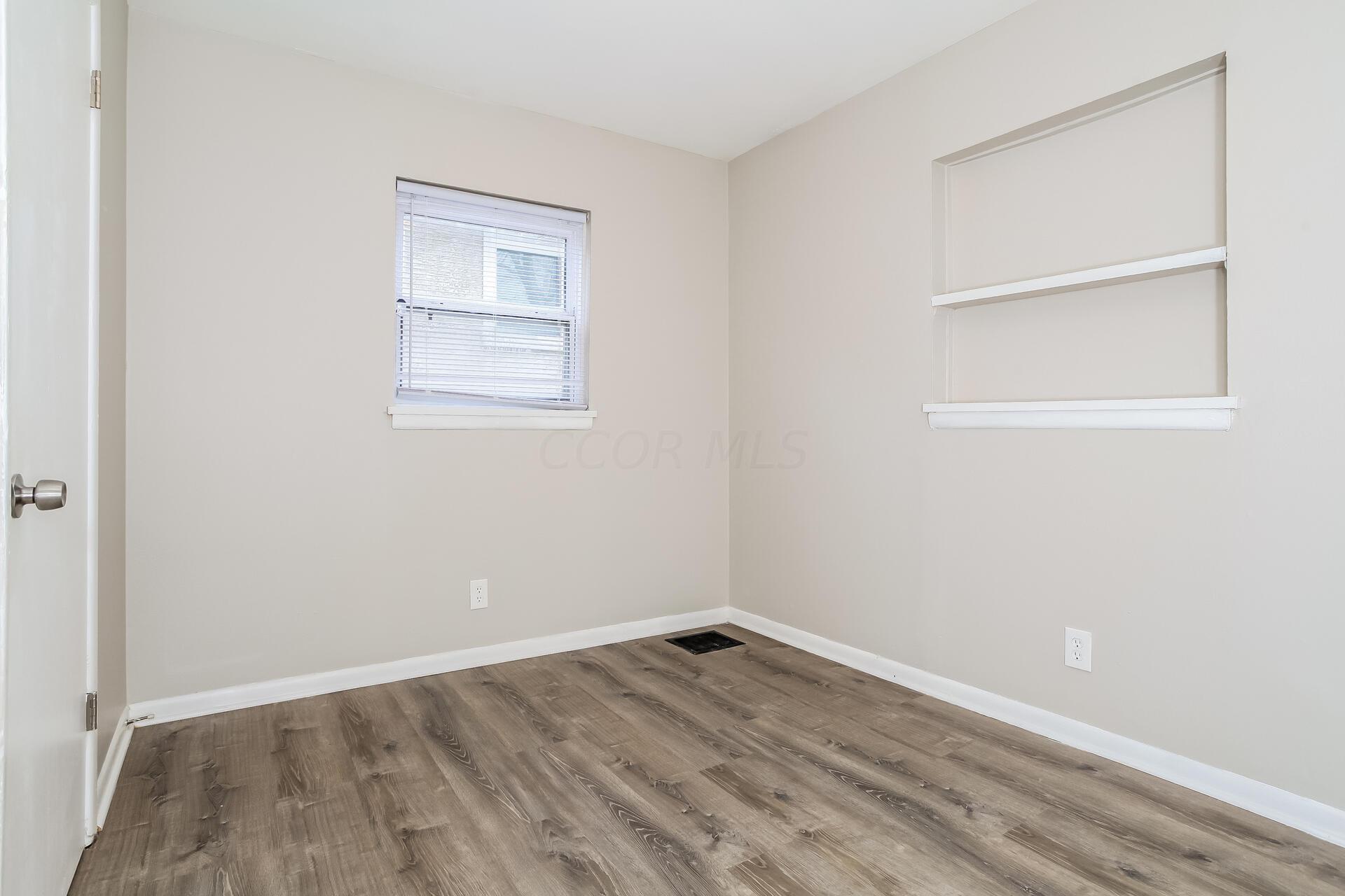 1328 Kent Street Property Photo 9