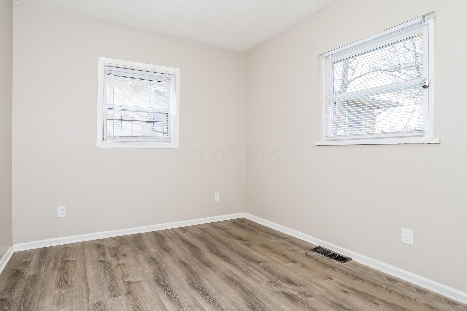 1328 Kent Street Property Photo 11