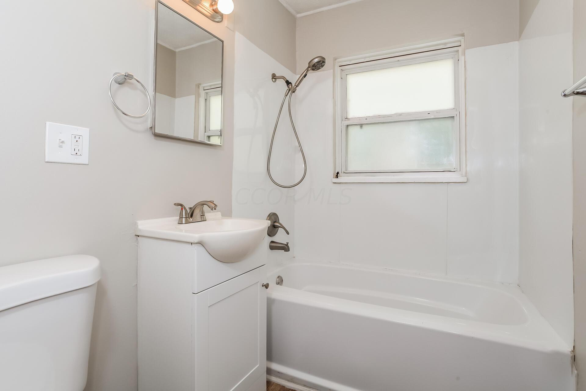 1328 Kent Street Property Photo 13