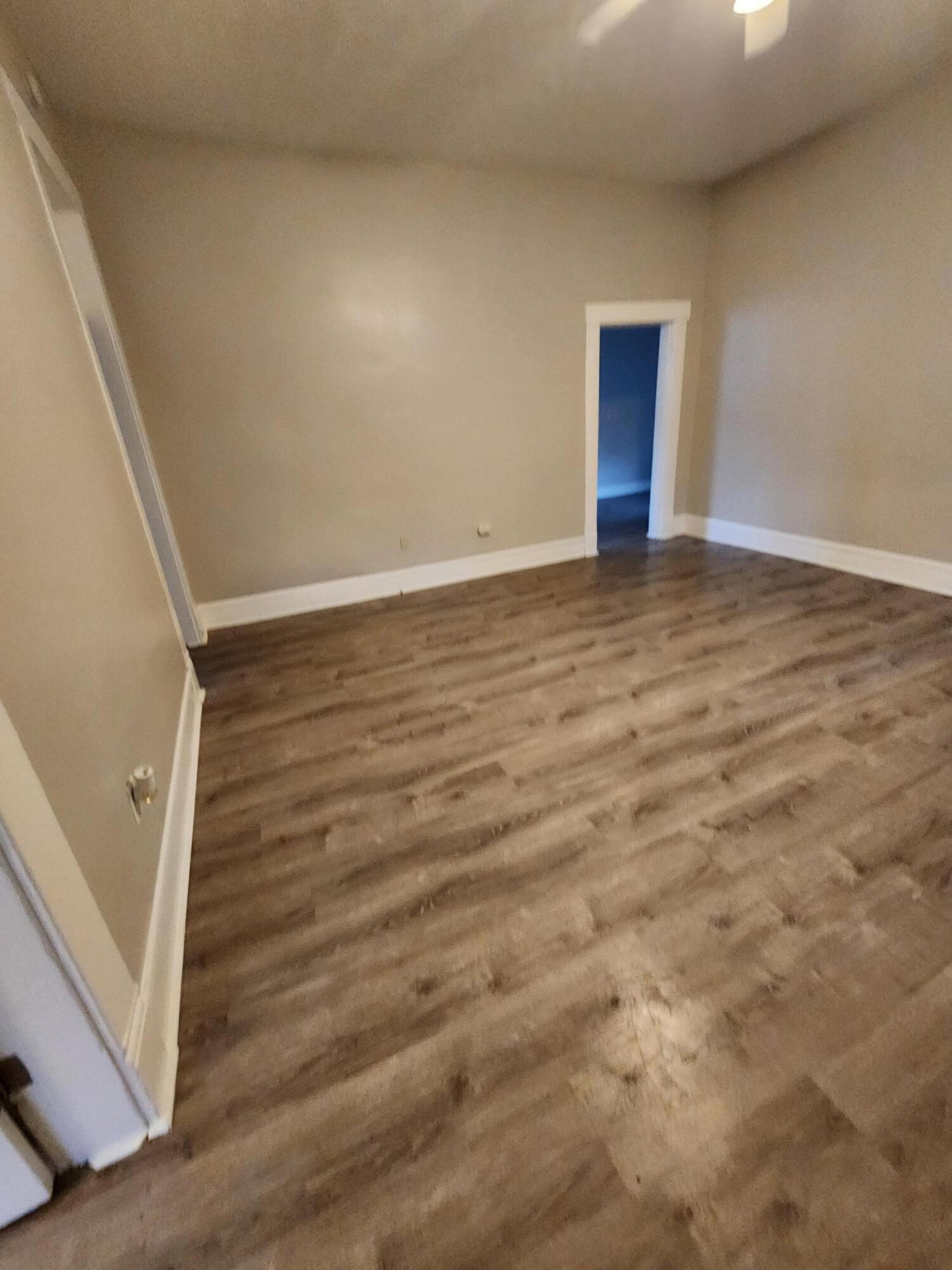 138 S Wheatland Avenue Property Photo 10