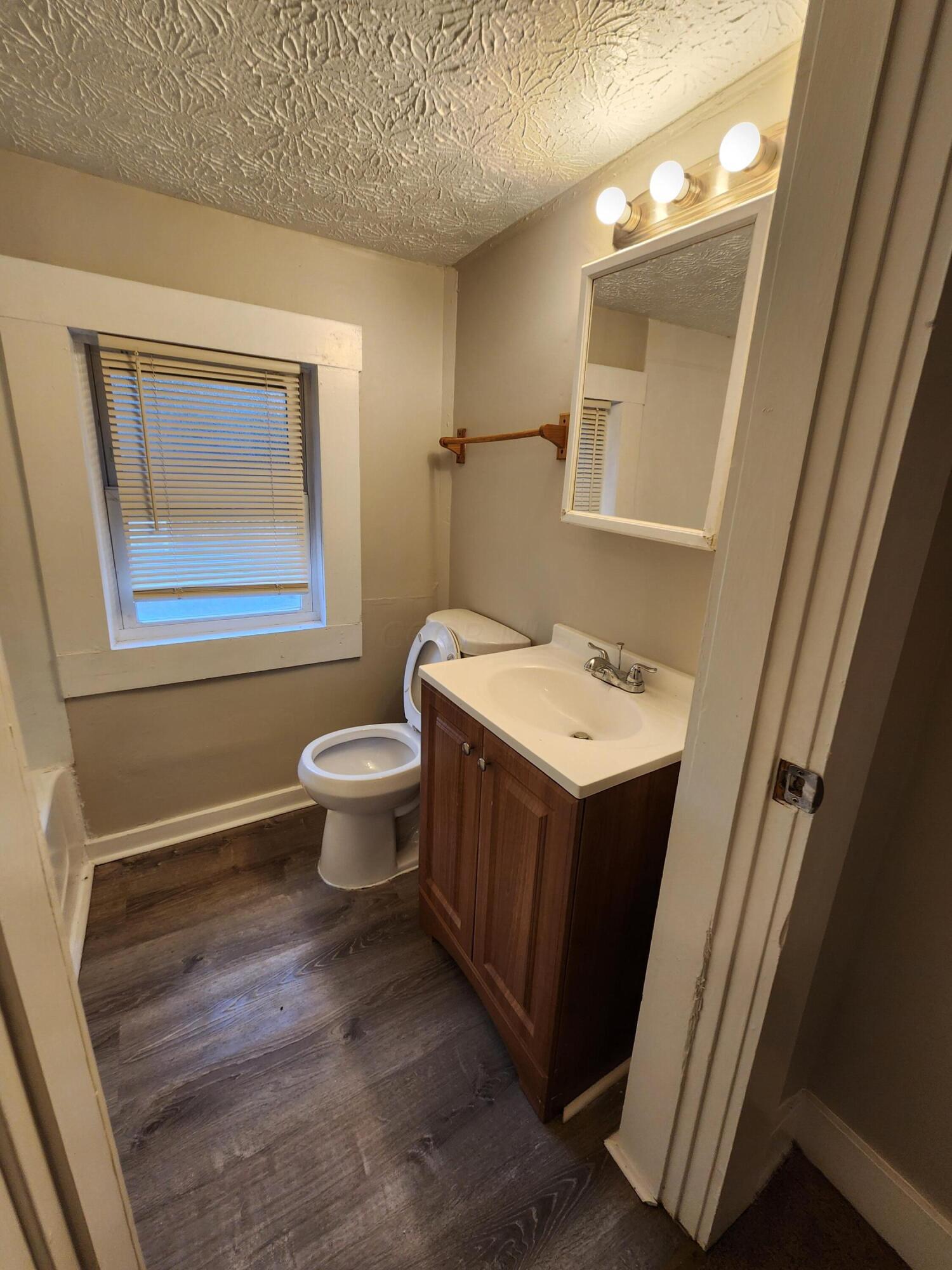 138 S Wheatland Avenue Property Photo 12