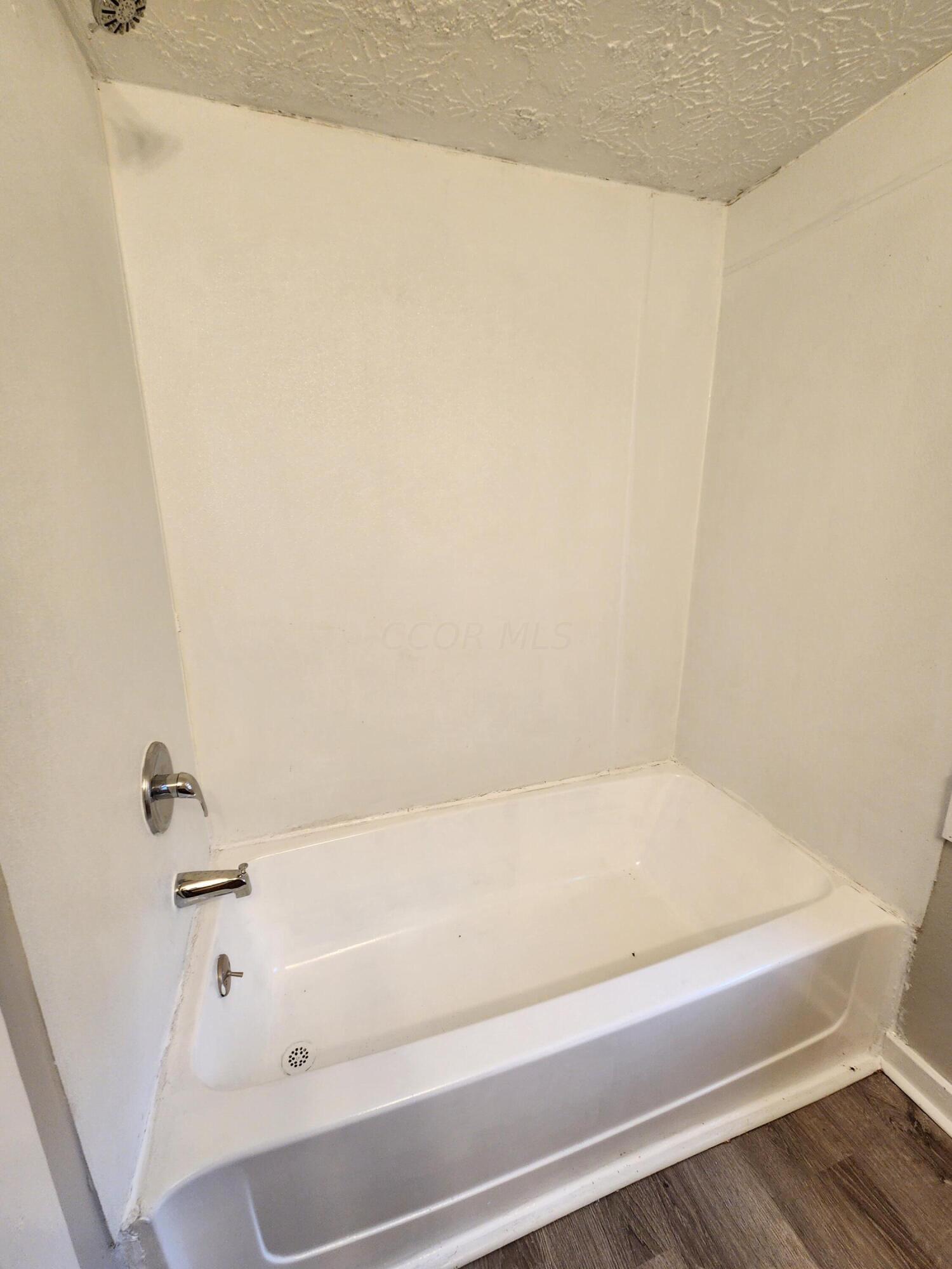 138 S Wheatland Avenue Property Photo 14