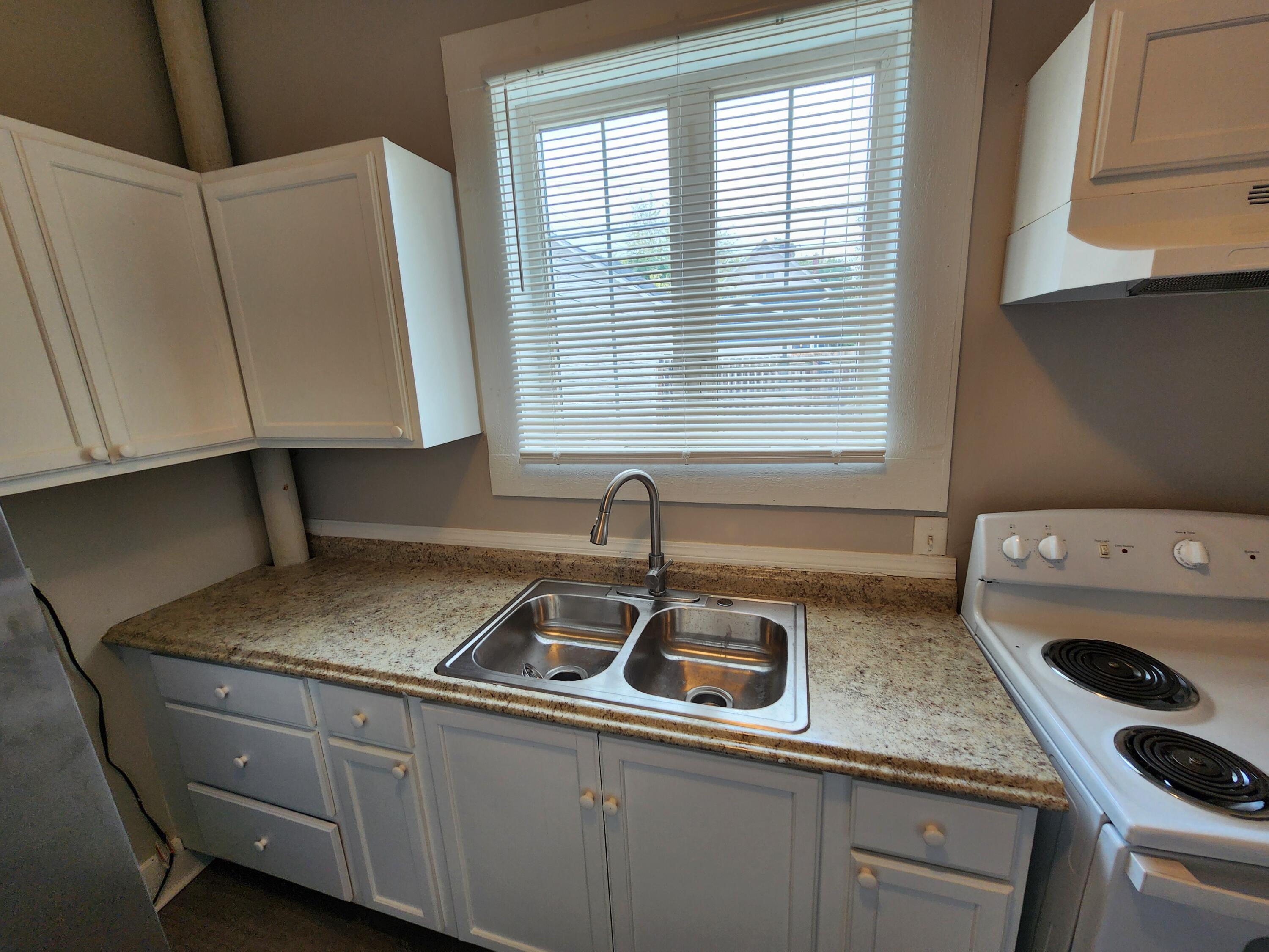 138 S Wheatland Avenue Property Photo 19
