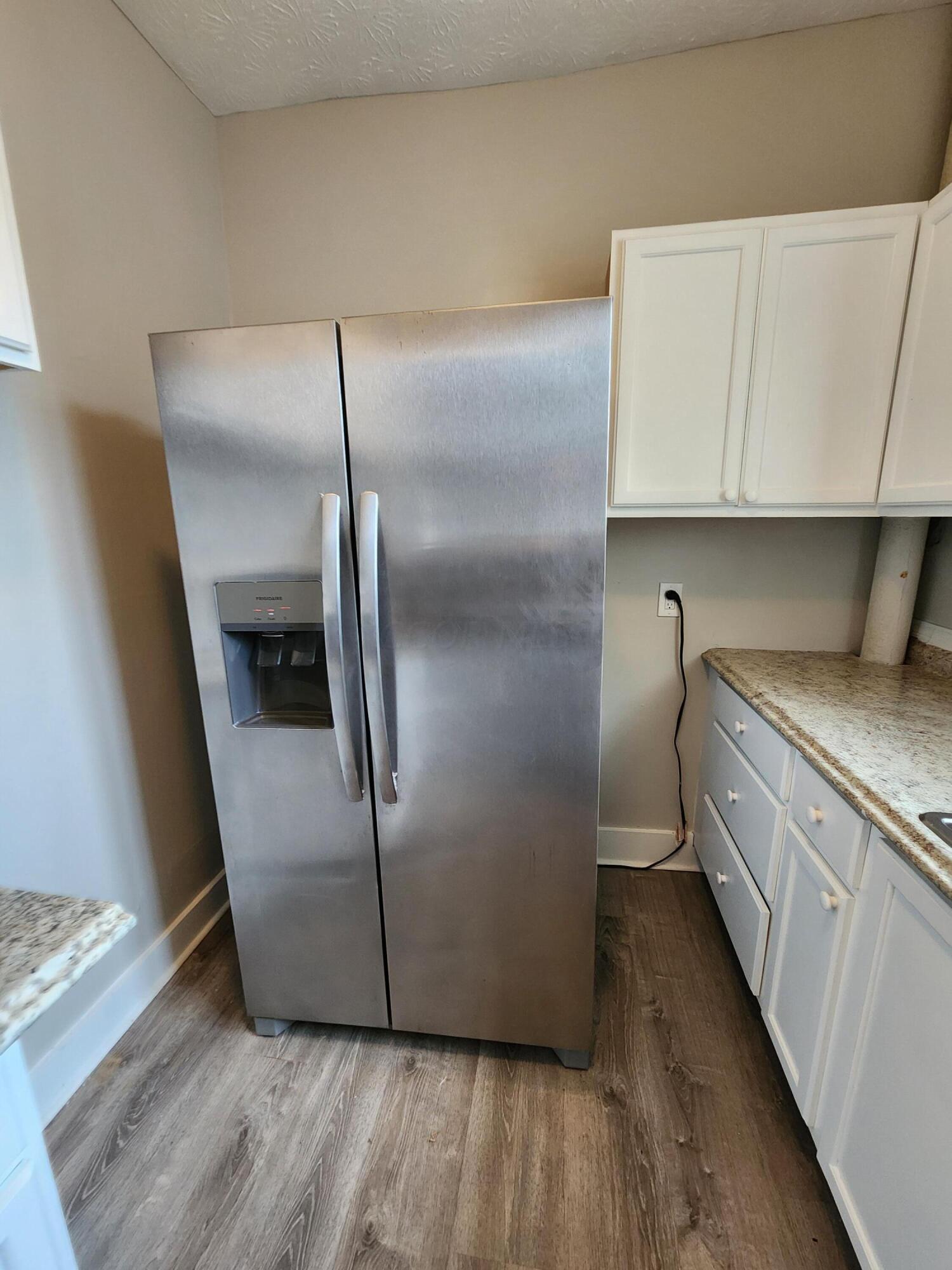 138 S Wheatland Avenue Property Photo 20