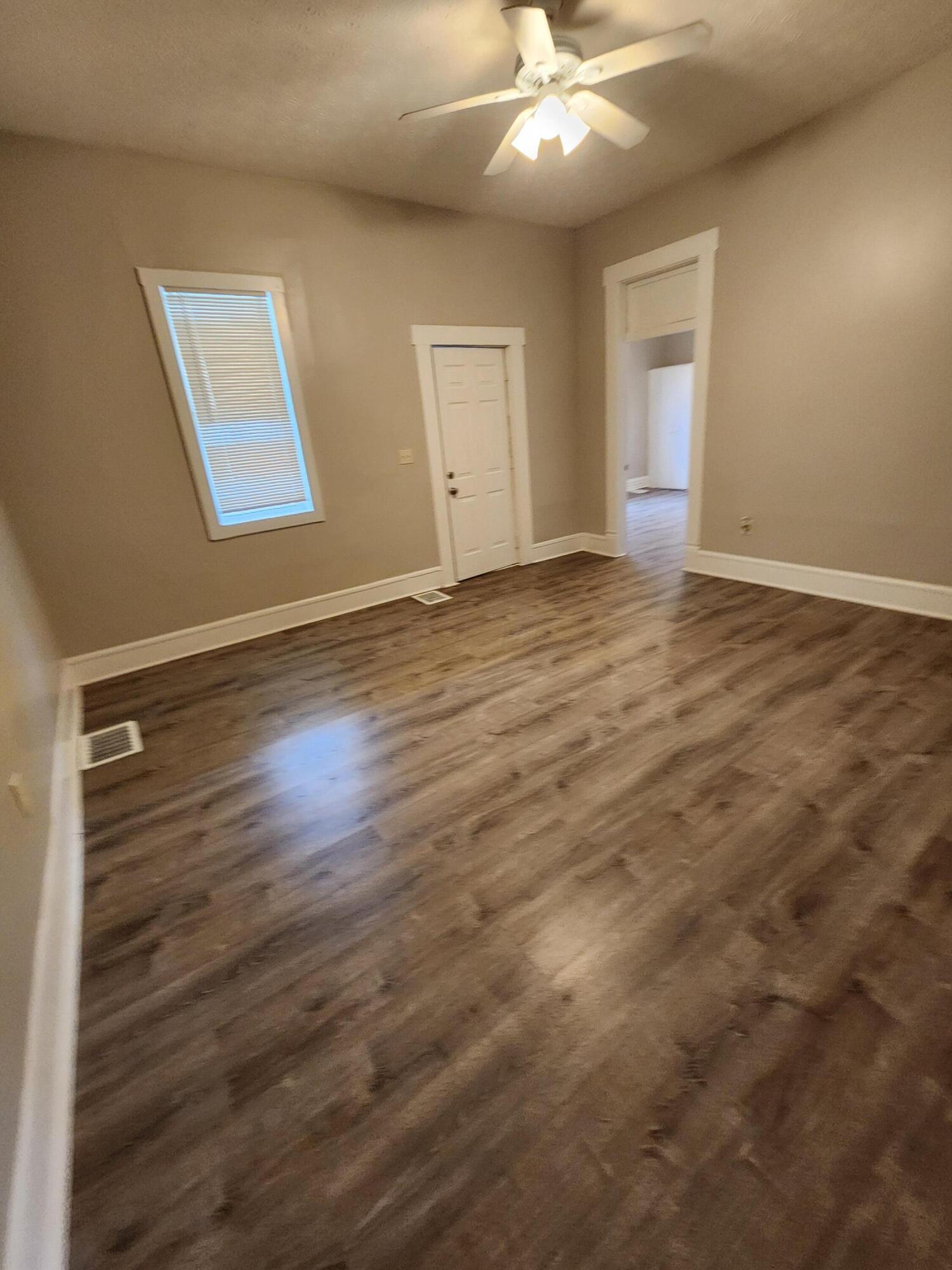 138 S Wheatland Avenue Property Photo 21