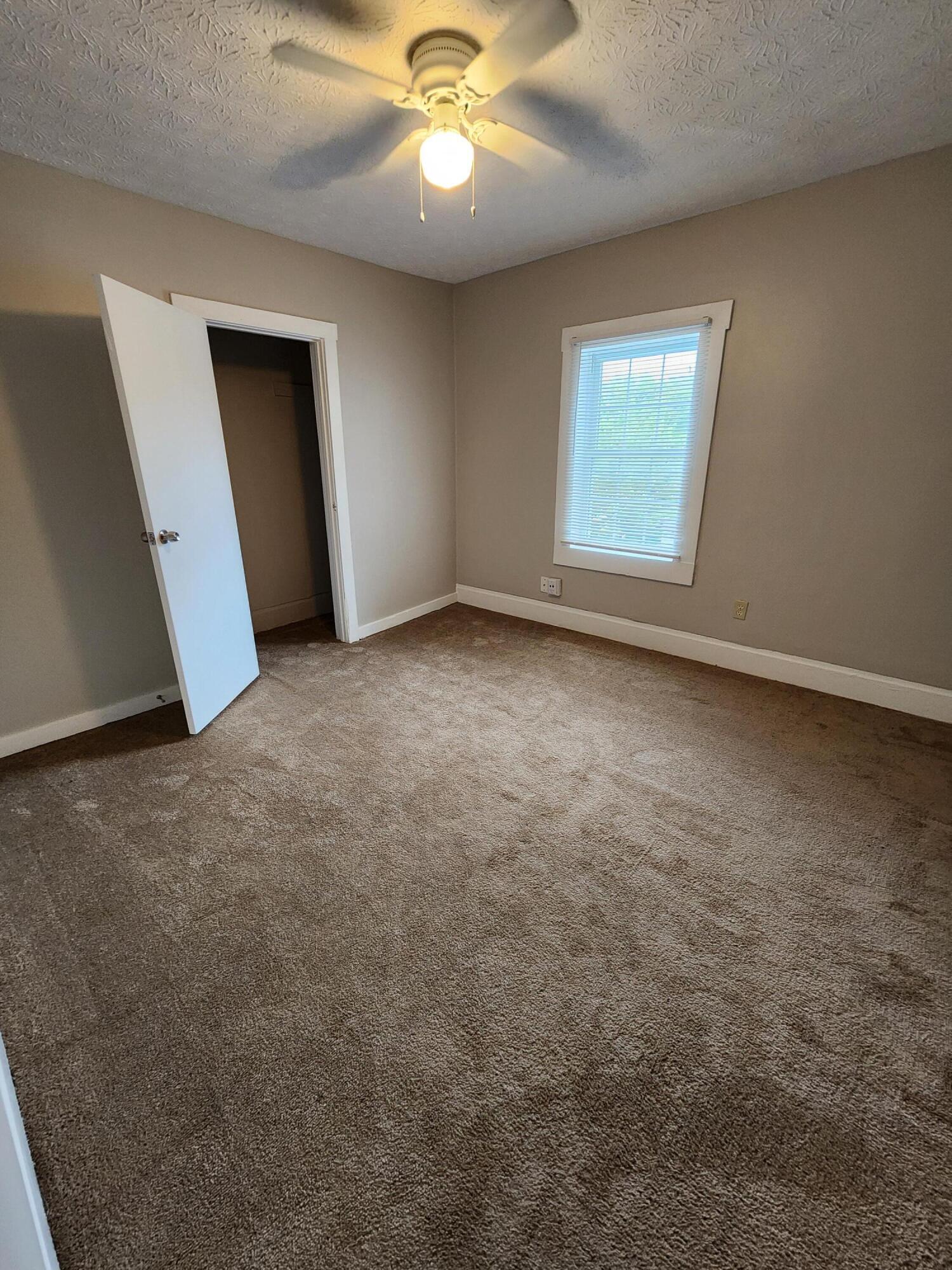 138 S Wheatland Avenue Property Photo 25