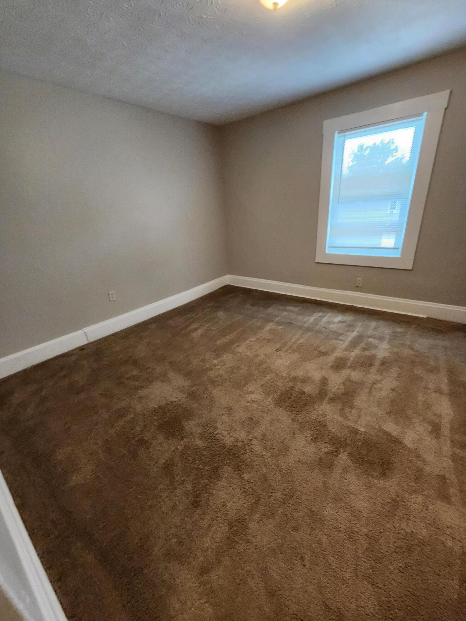 138 S Wheatland Avenue Property Photo 26