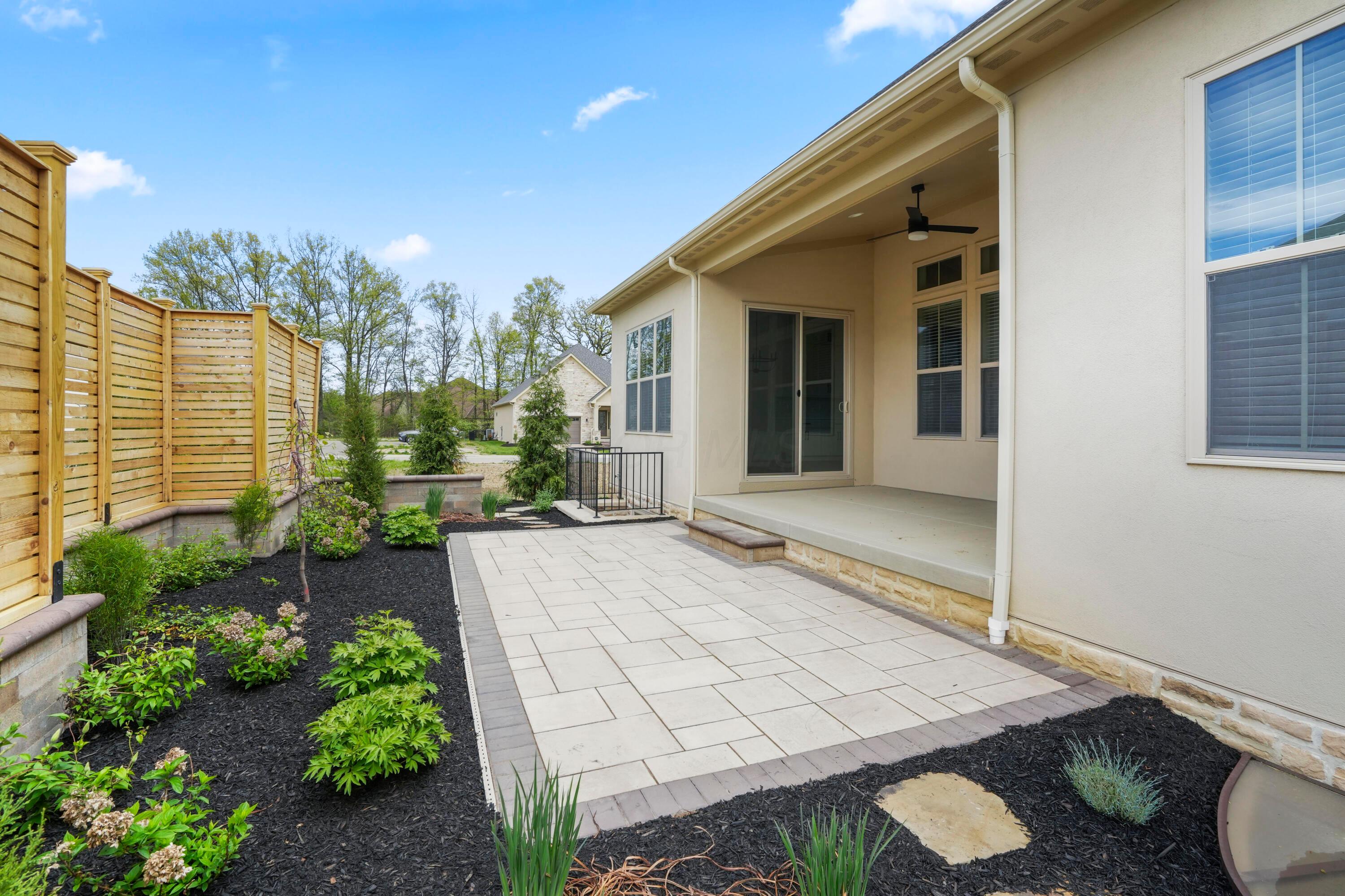 6192 Garden Loop Property Photo 2