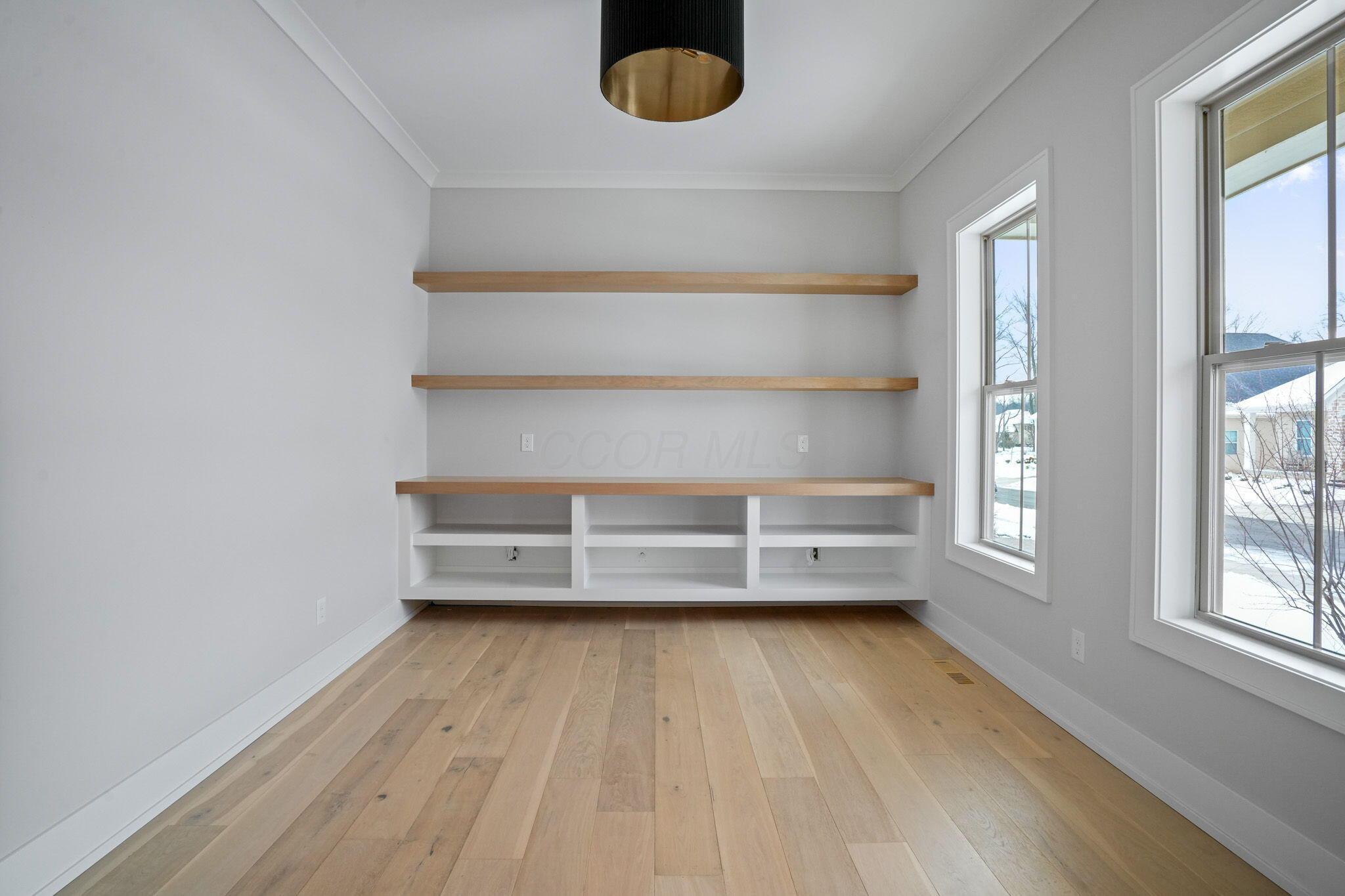 6192 Garden Loop Property Photo 4