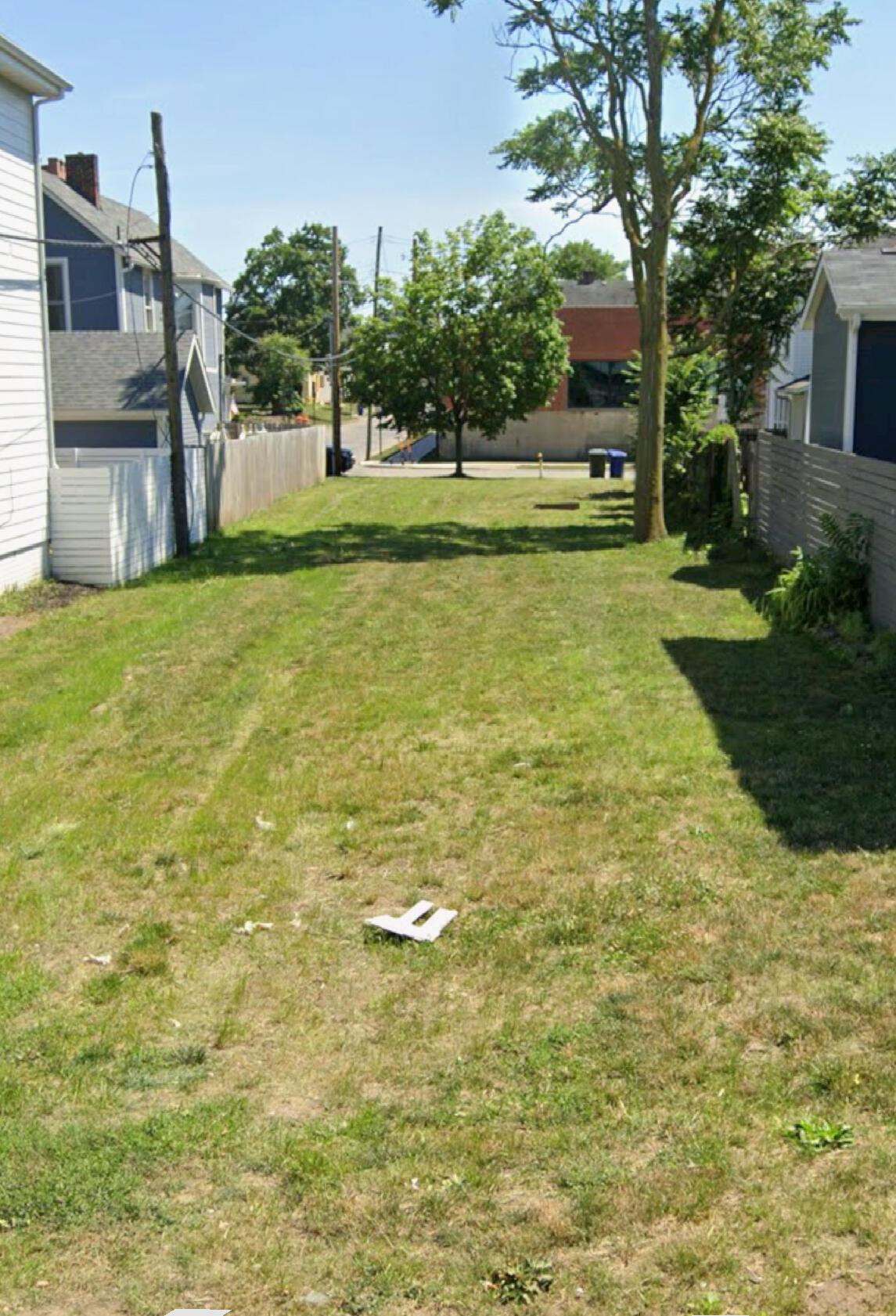 276 E 4th Avenue Property Photo 2