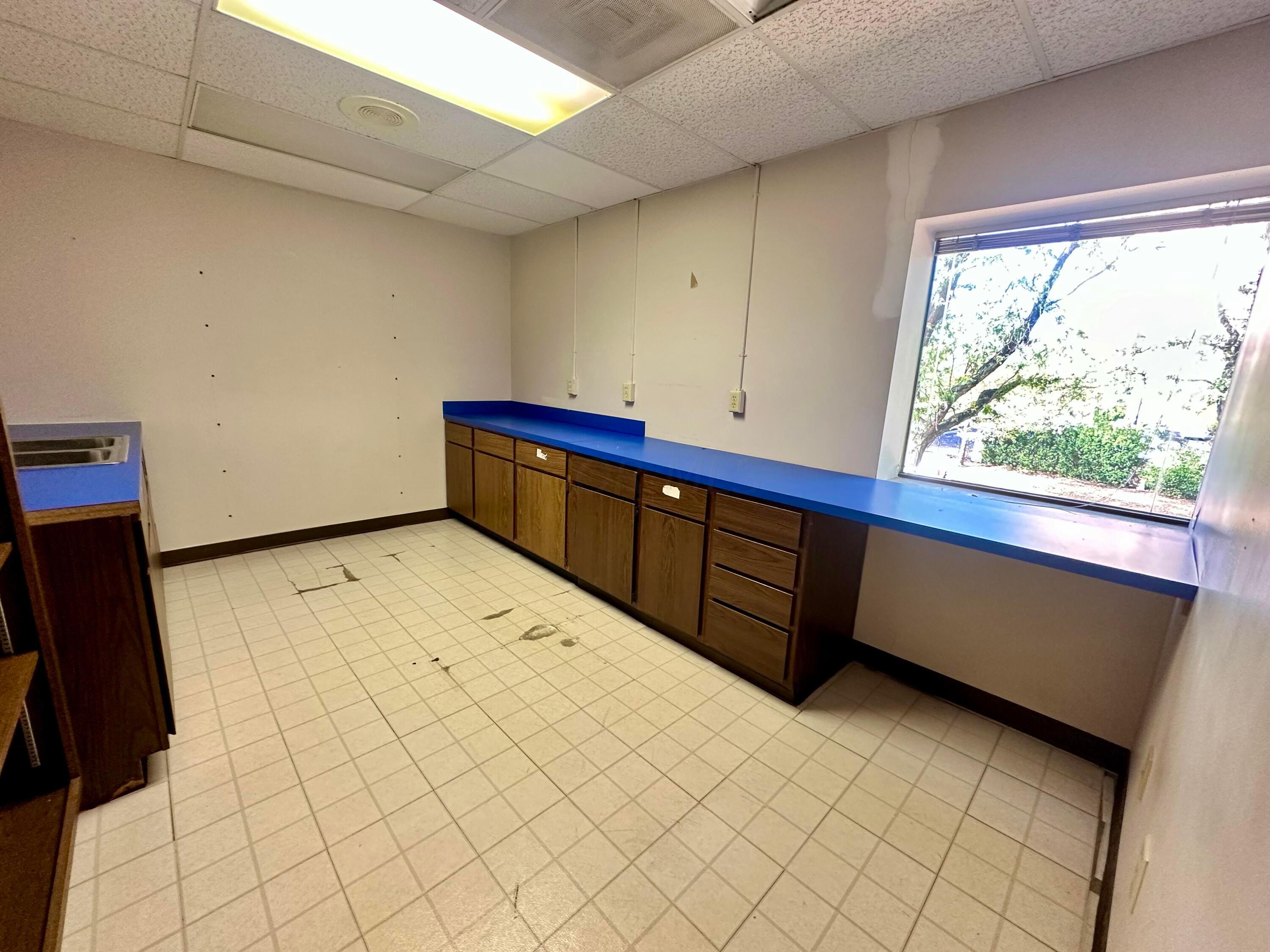 1000 E Broad Street, 2nd Floor Property Photo 12