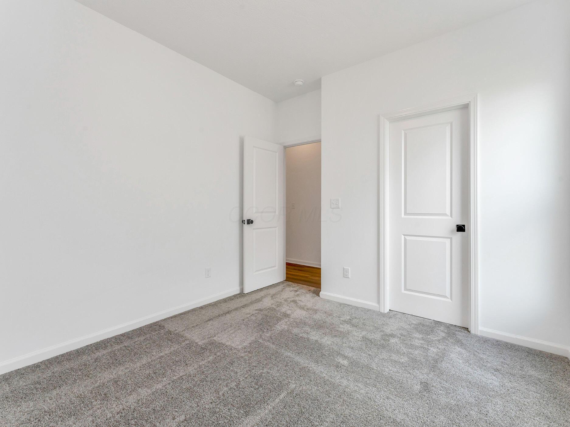 8984 Meadowlark Drive Property Photo 10
