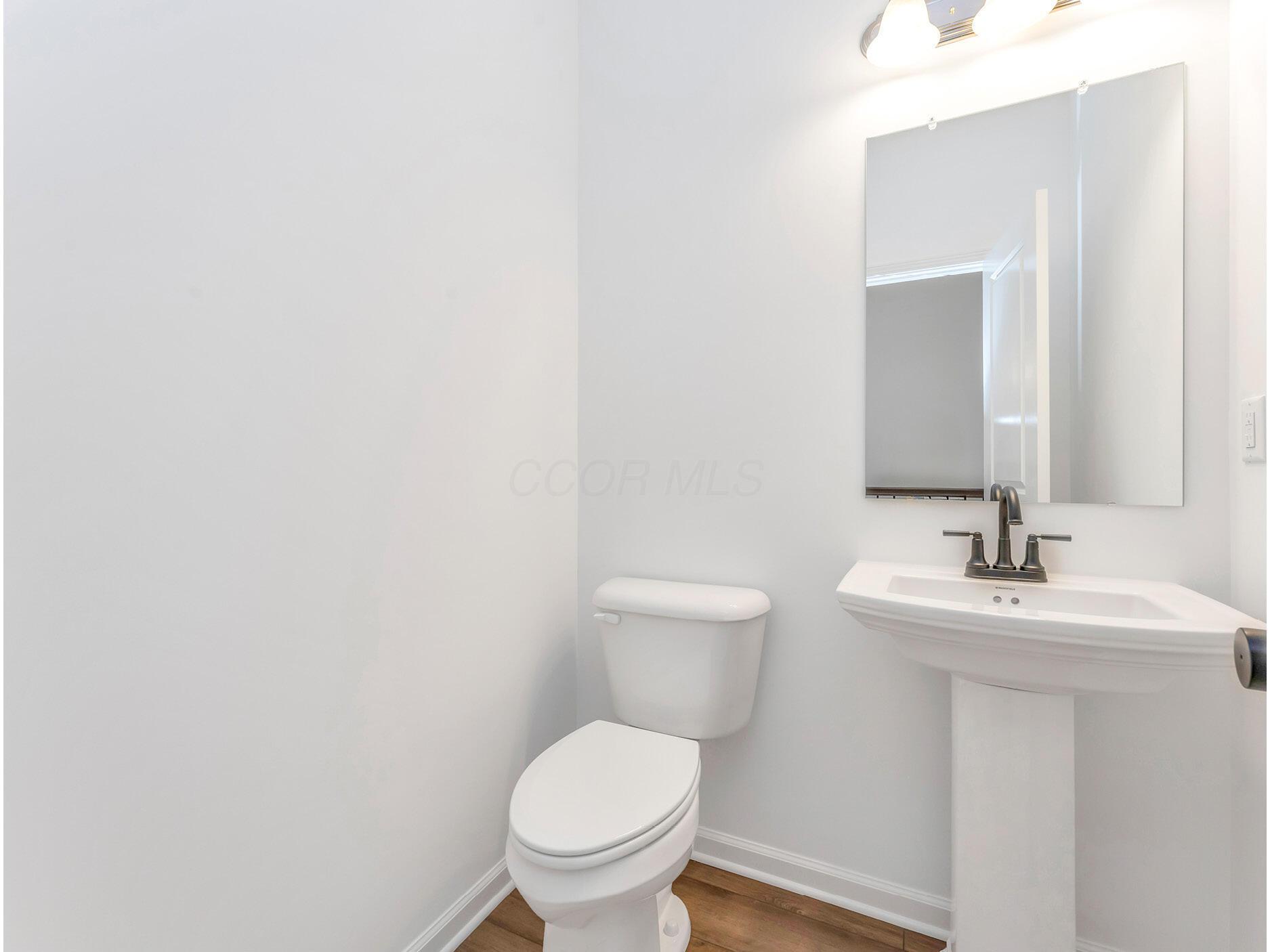 8984 Meadowlark Drive Property Photo 14