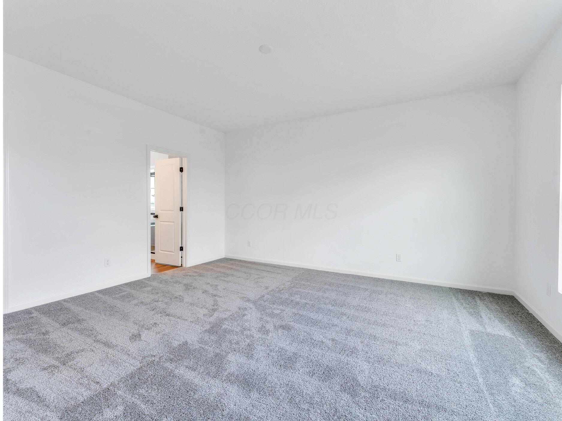 8984 Meadowlark Drive Property Photo 23