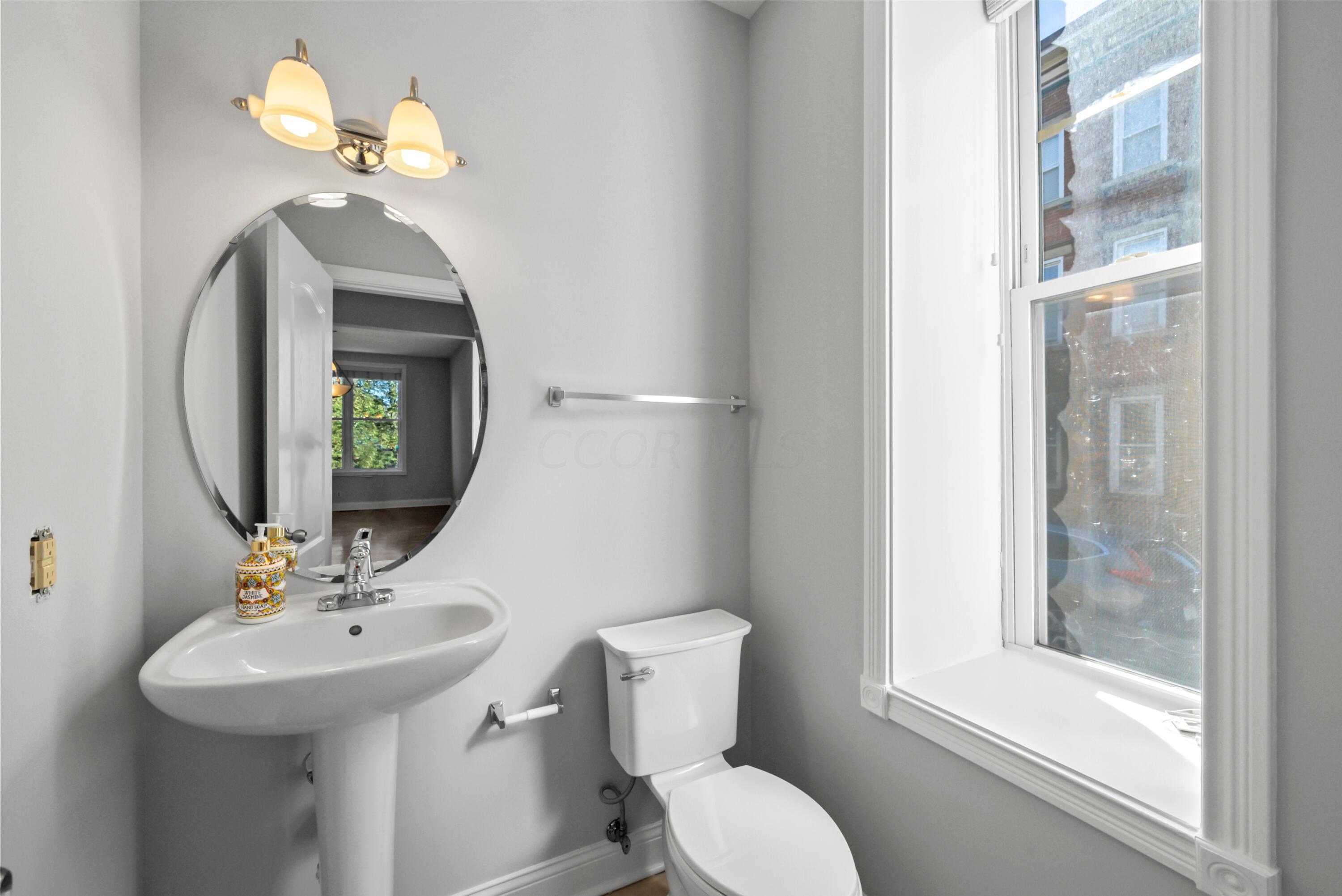 1 Park Place Property Photo 19