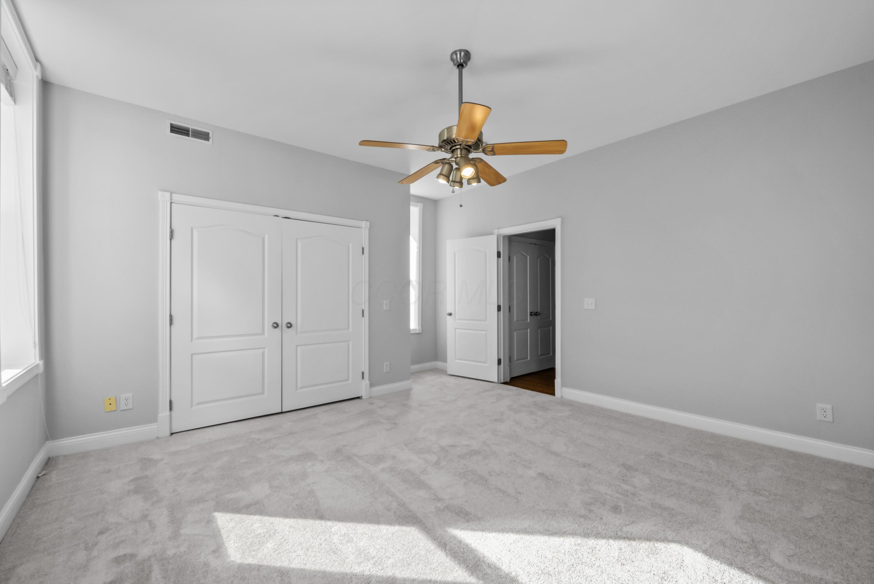 1 Park Place Property Photo 33