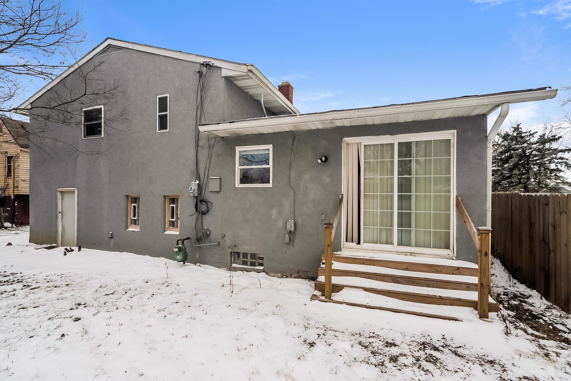 990 Reeb Avenue Property Photo 14
