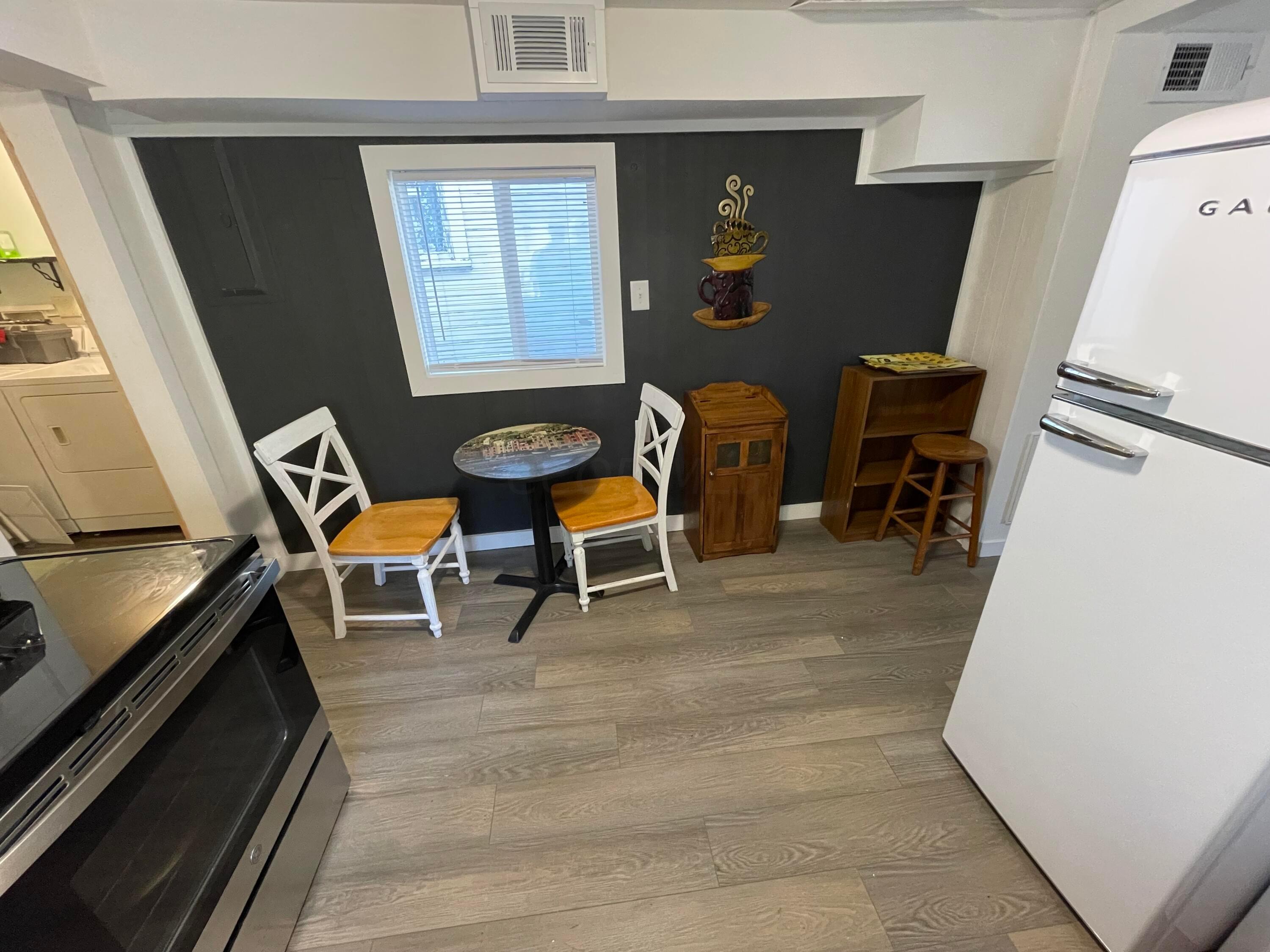 3 1st Street Property Photo 9