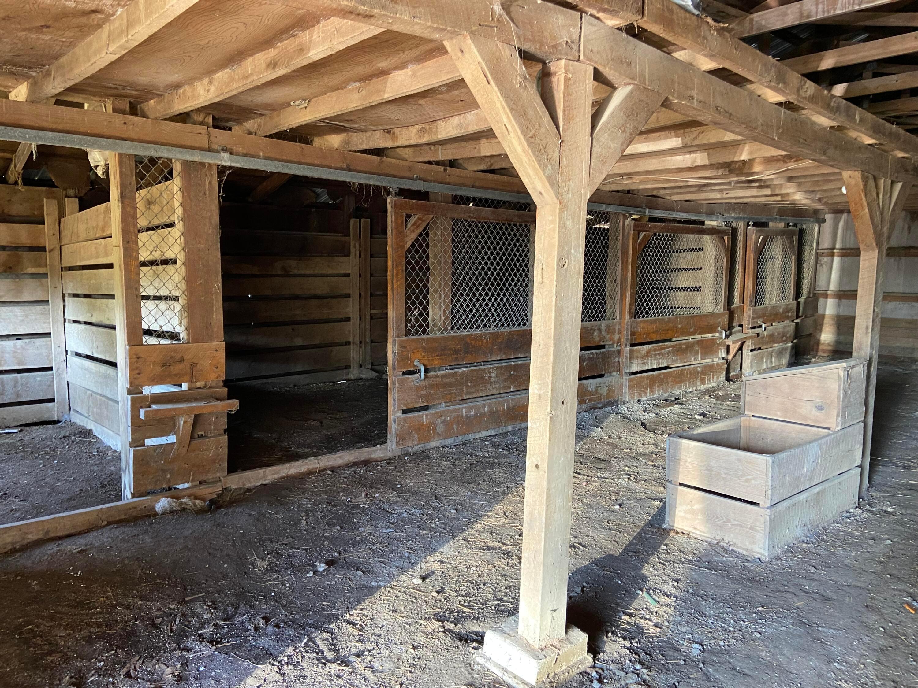 1001 Iberia Road Property Photo 2