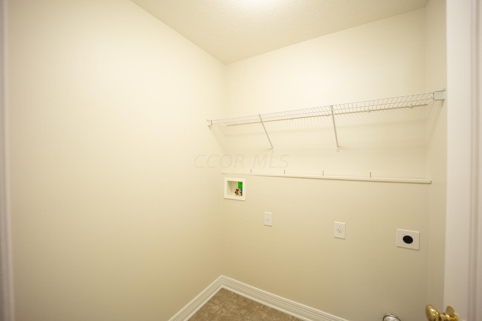 1685 Impatiens Way Property Photo 5
