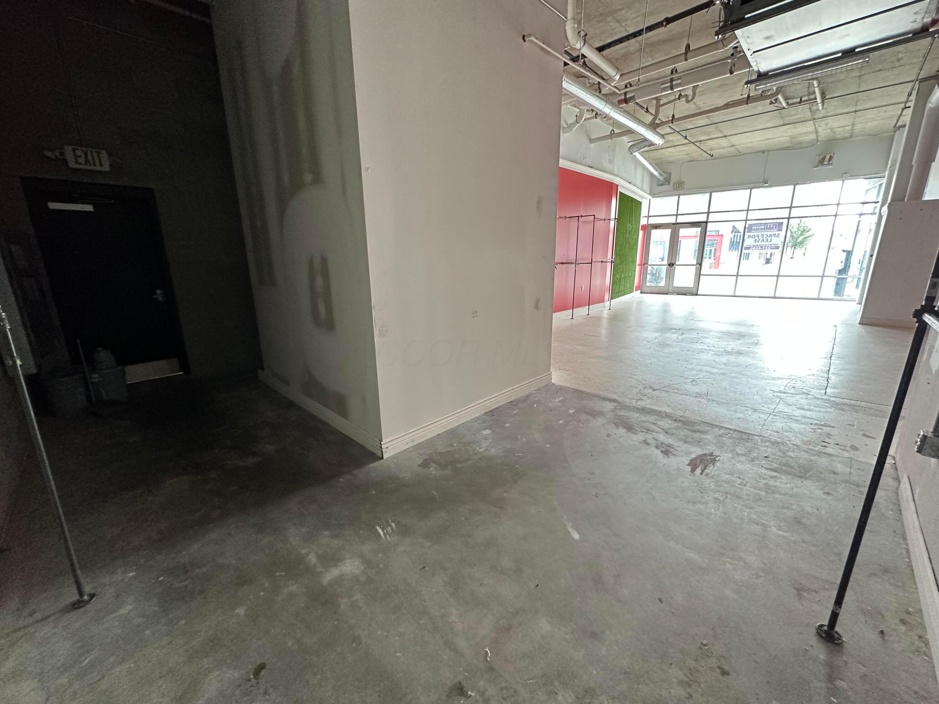 1533 N High Street Property Photo 5