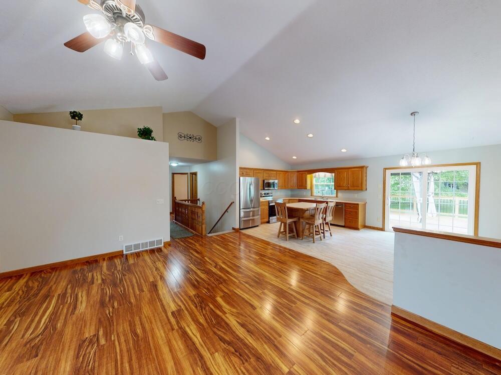 891 Fairway Drive Property Photo 9